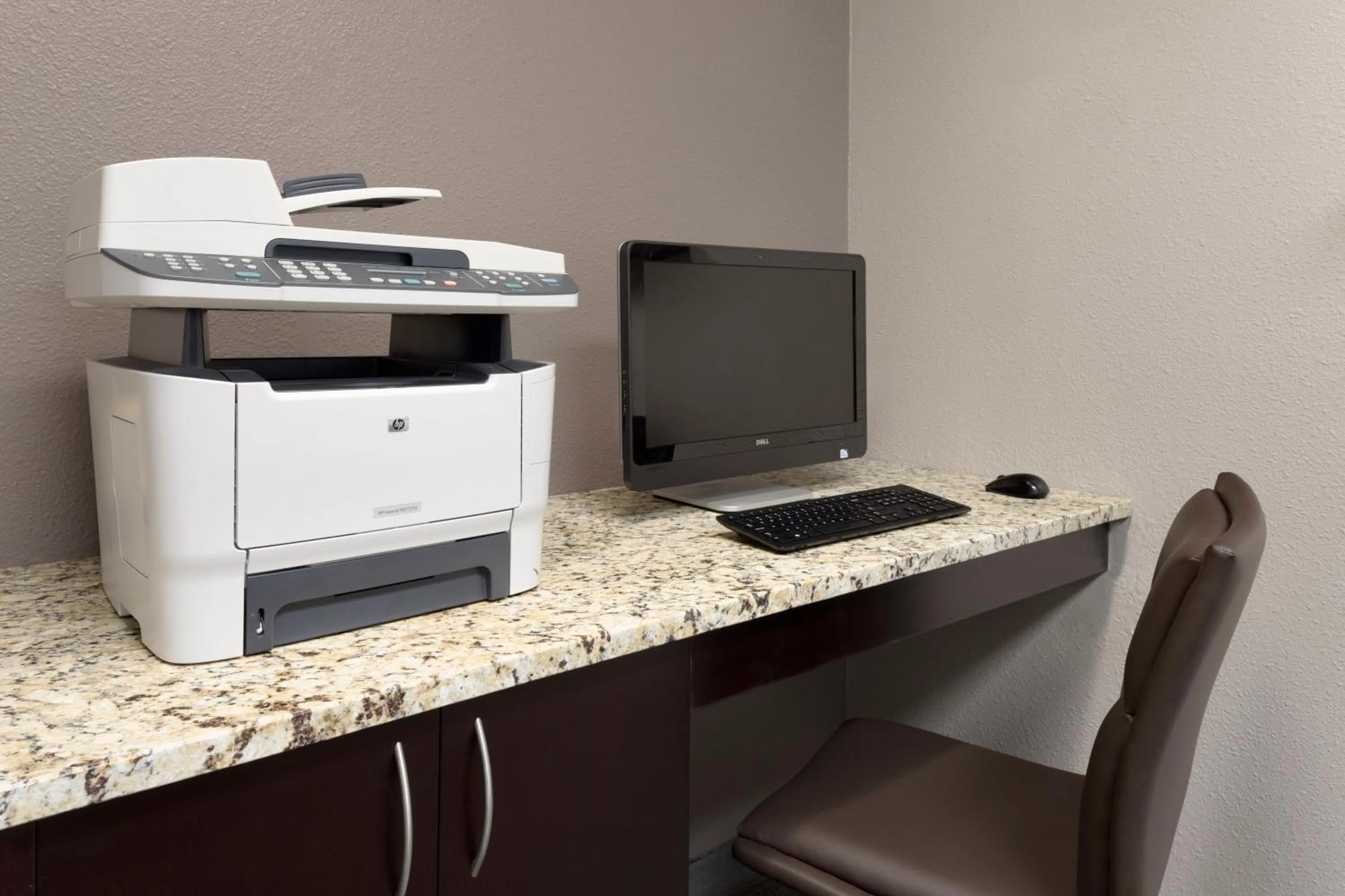 Business facilities in Country Inn & Suites by Radisson, Brunswick I-95, GA