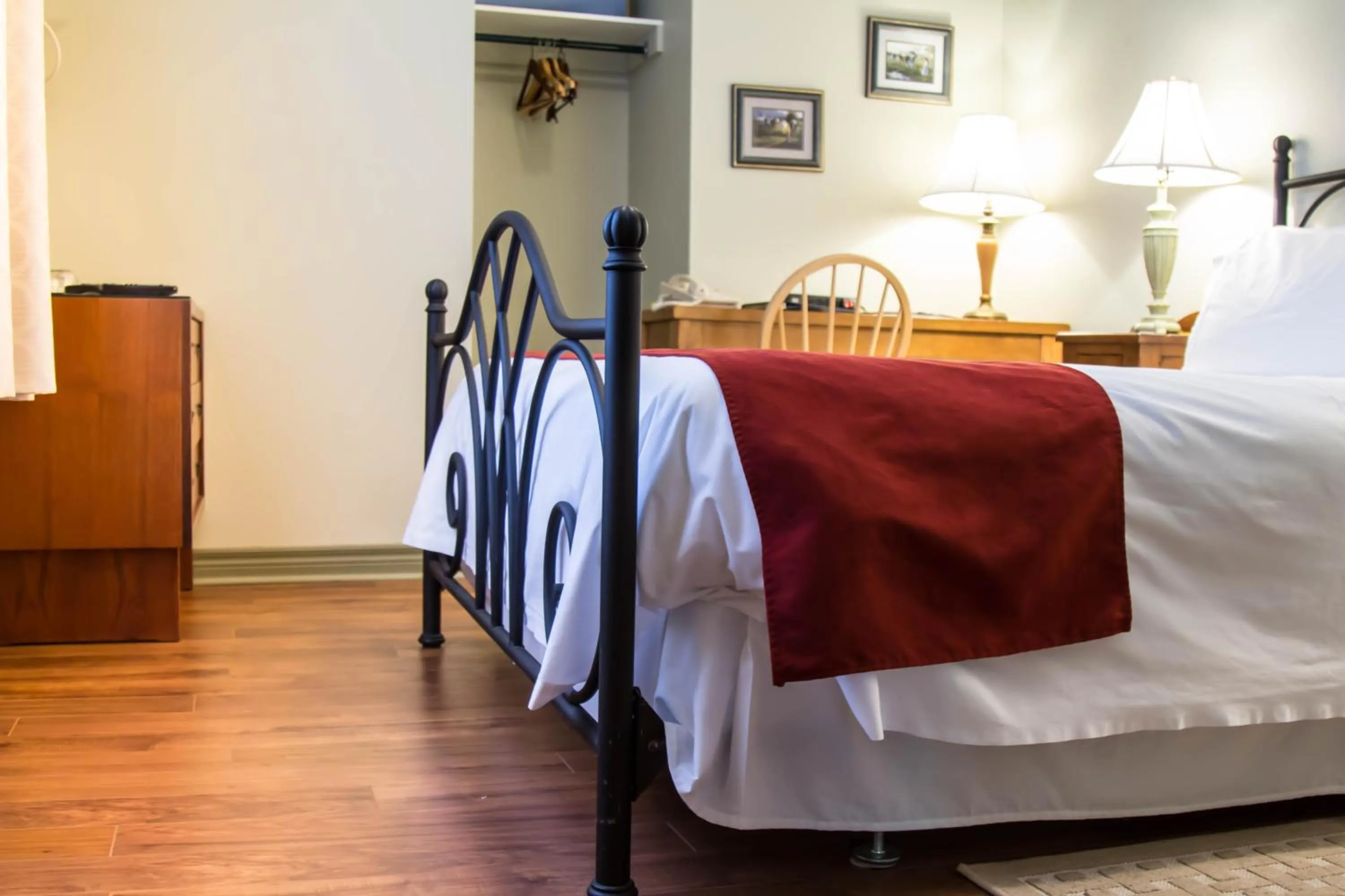 Photo of the whole room, Bed in The Harbour House