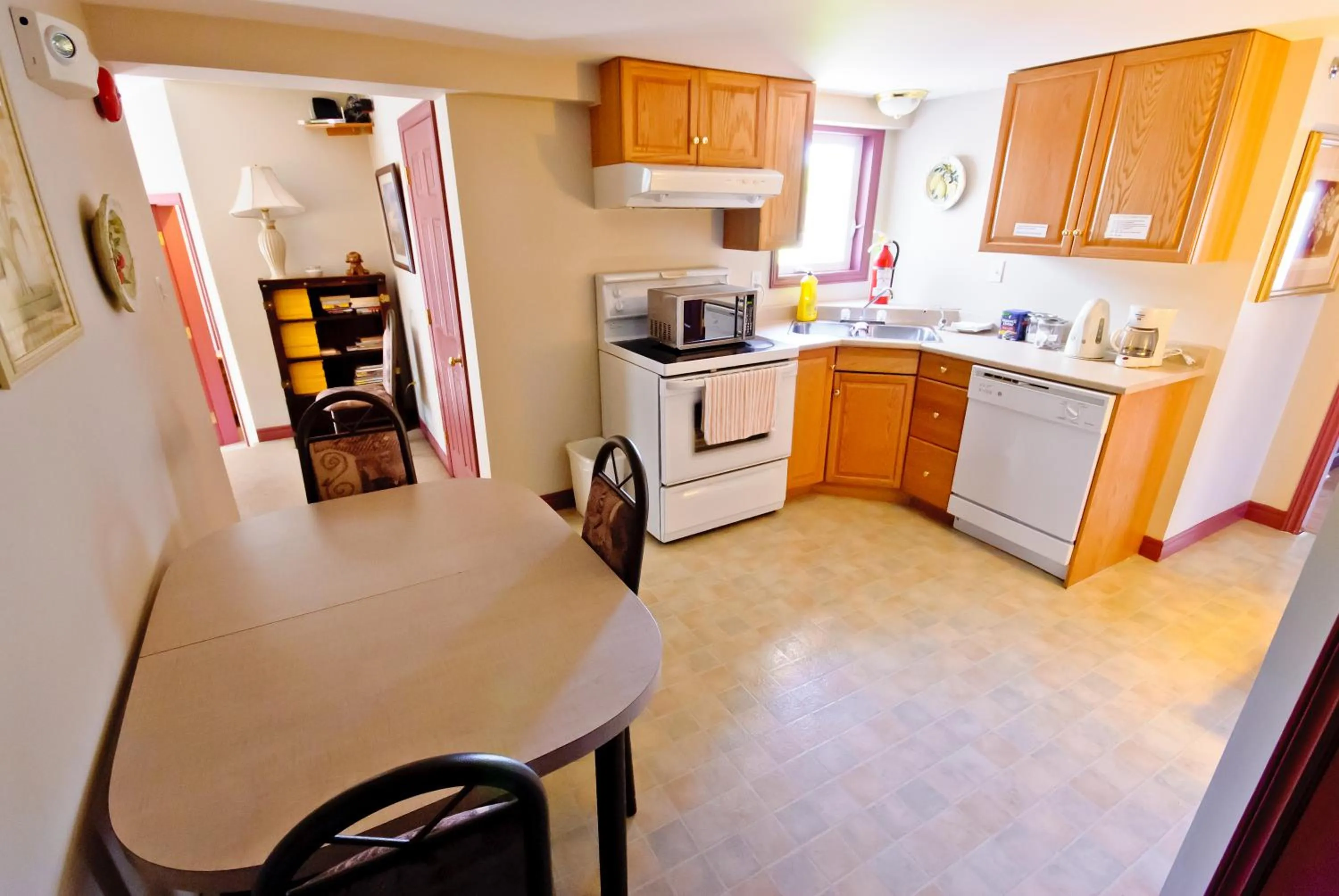 Kitchen or kitchenette in The Harbour House