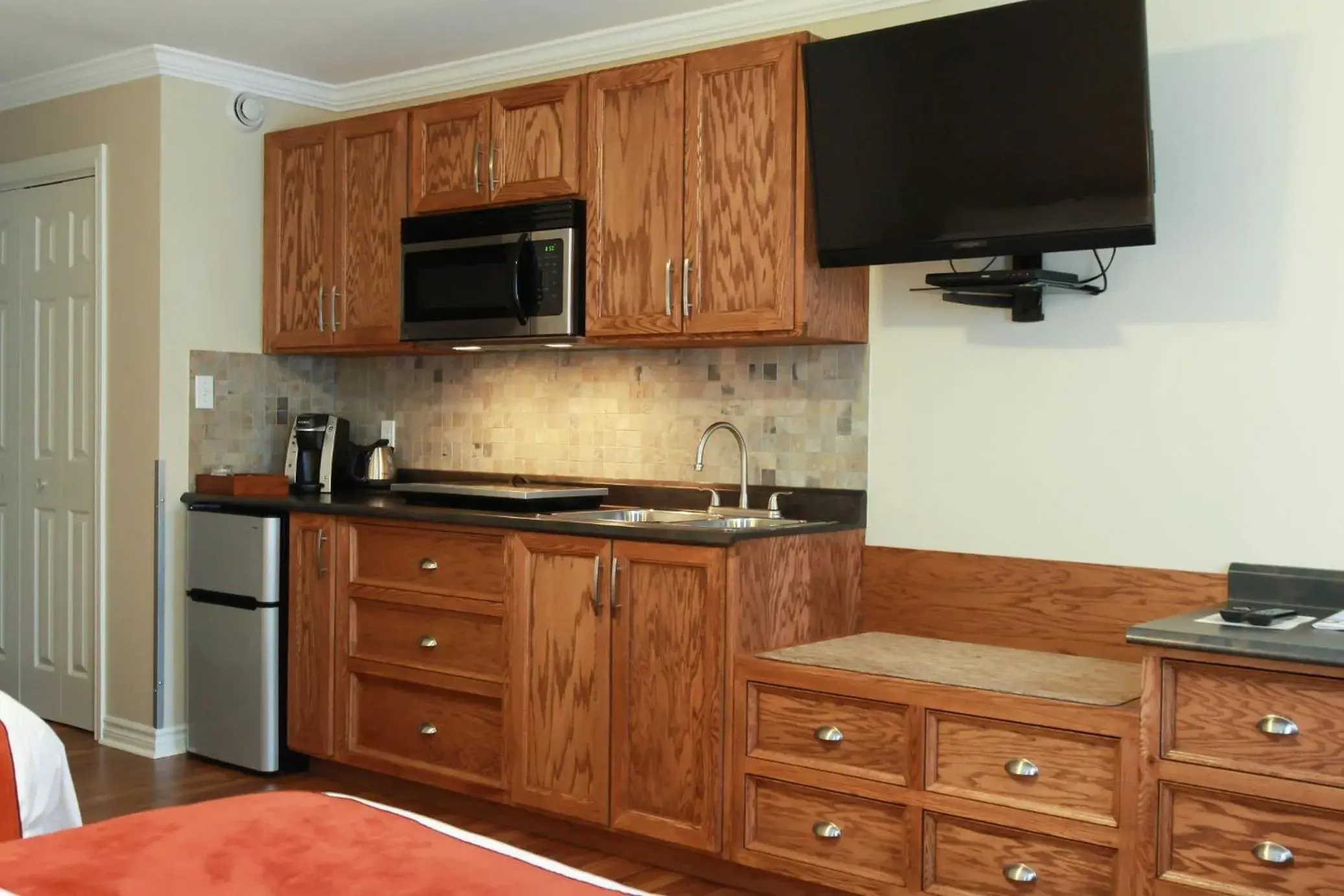 Queen Studio in The Harbour House Queen Studio in The Harbour House