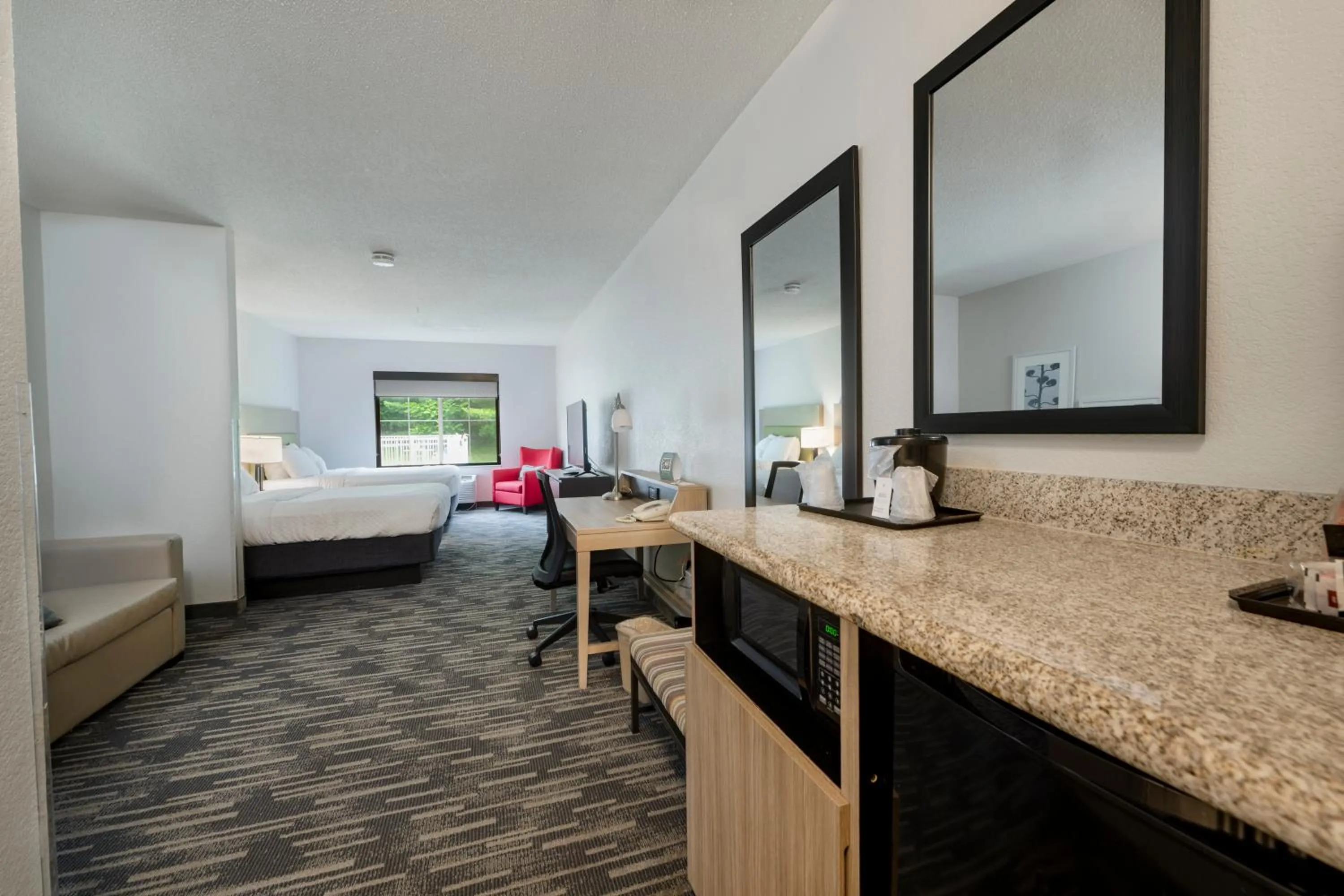 Bed in Country Inn & Suites by Radisson, Queensbury - Lake George , NY