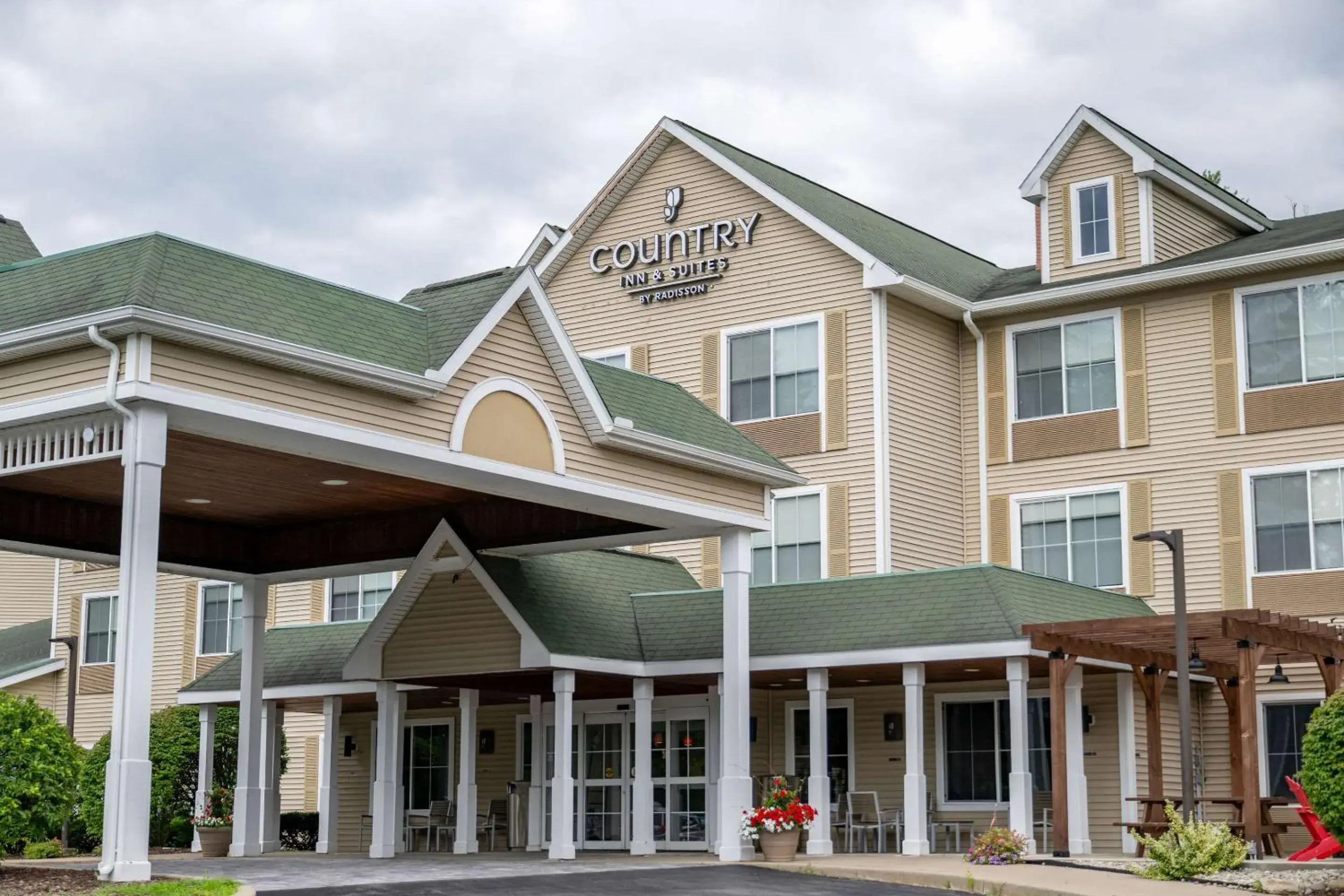 Country Inn & Suites by Radisson, Queensbury - Lake George , NY Country Inn & Suites by Radisson, Queensbury - Lake George , NY