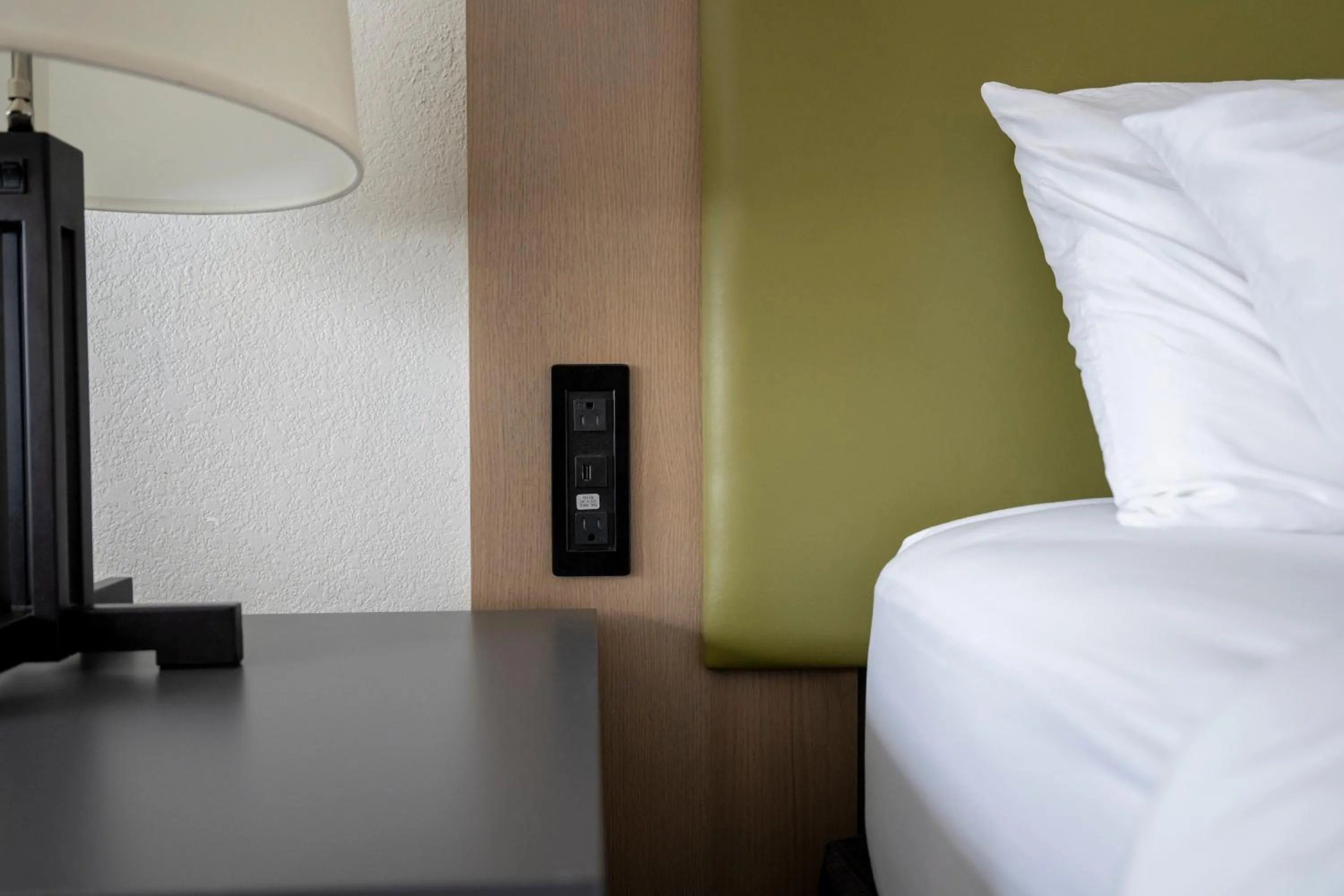 Bed in Country Inn & Suites by Radisson, Queensbury - Lake George , NY