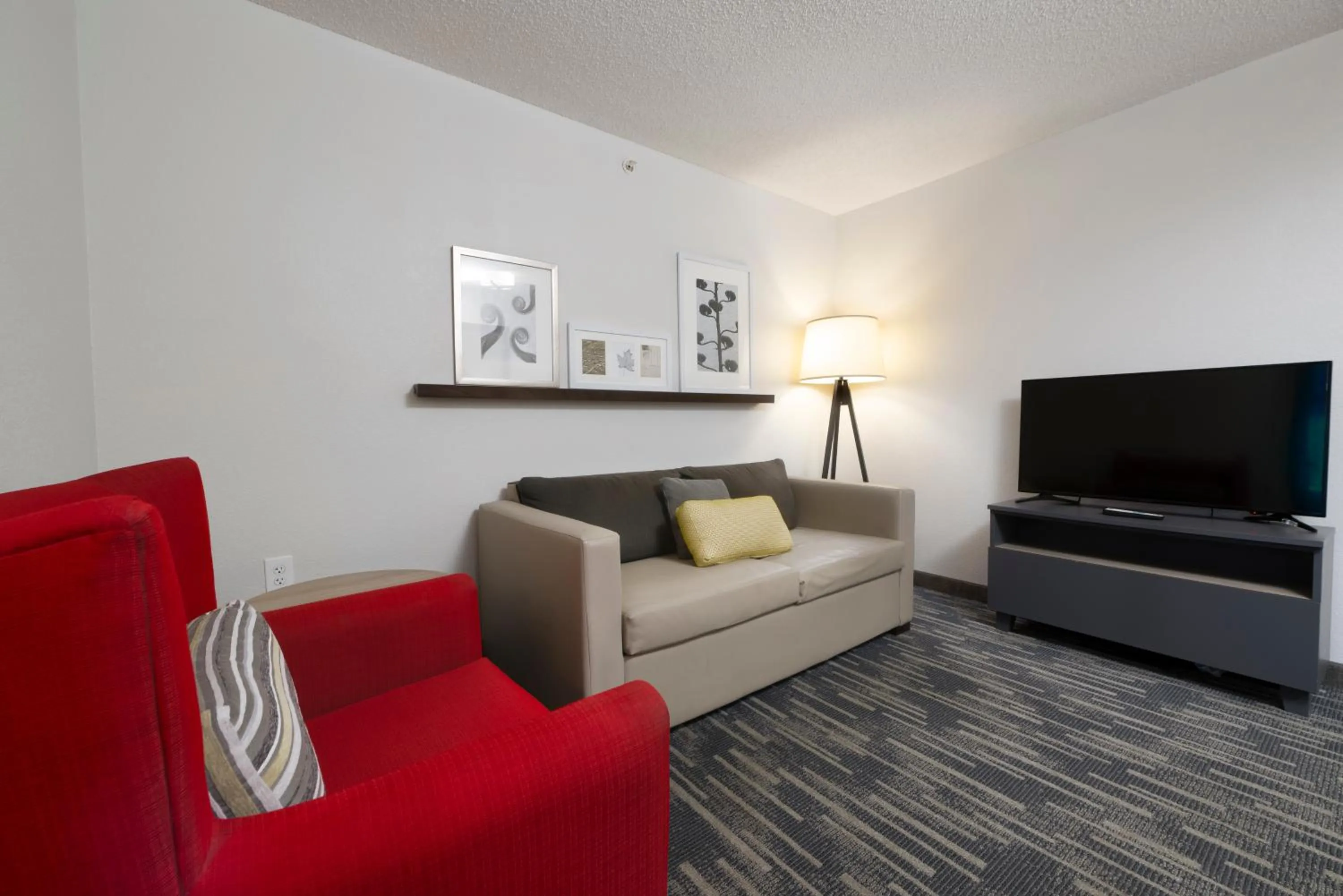 TV and multimedia in Country Inn & Suites by Radisson, Queensbury - Lake George , NY