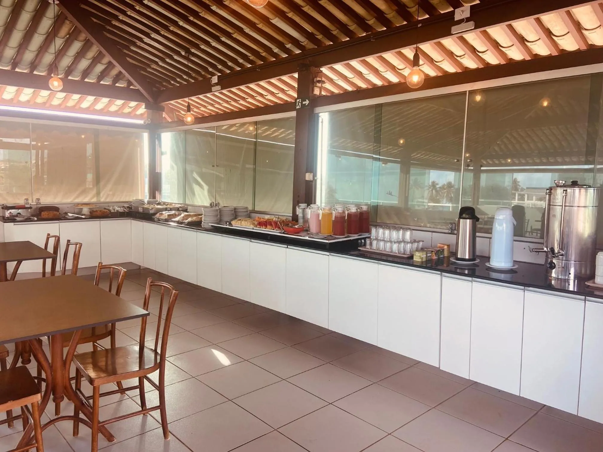 Restaurant/places to eat in Hotel Enseada dos Corais