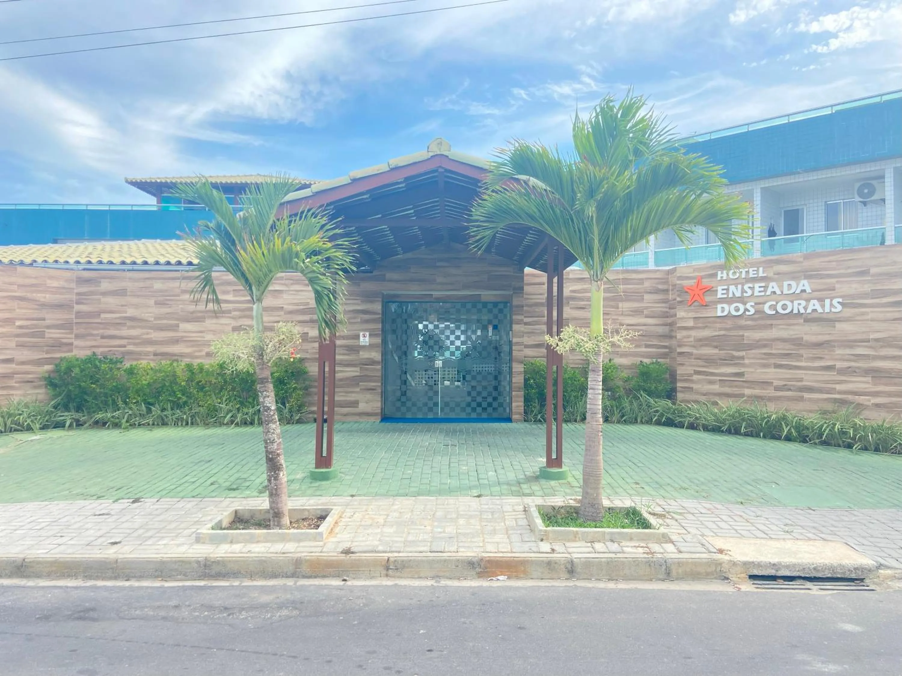 Property building in Hotel Enseada dos Corais