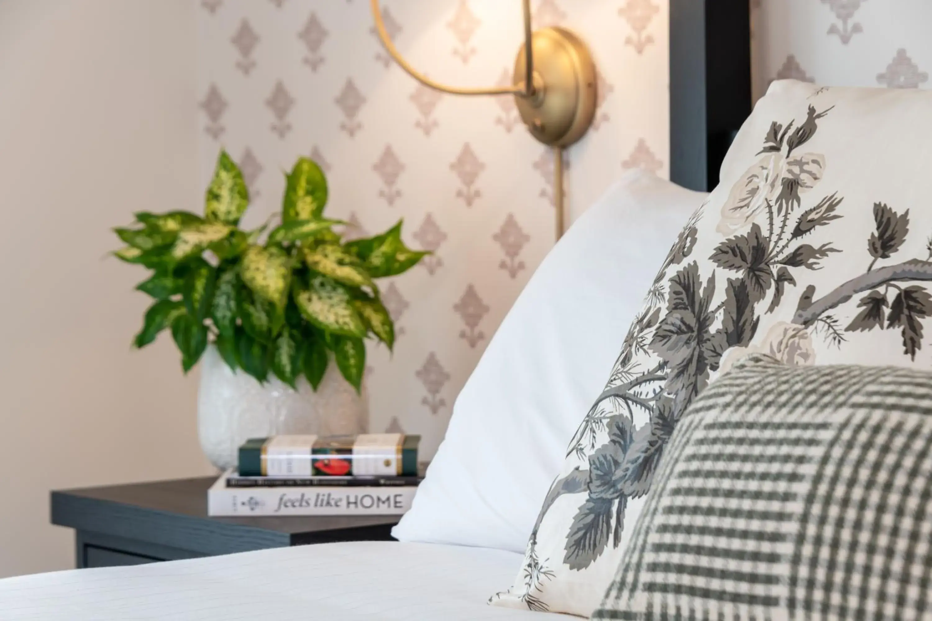 King Room with Roll-In Shower - Disability Access in The Wentworth King Room with Roll-In Shower - Disability Access in The Wentworth