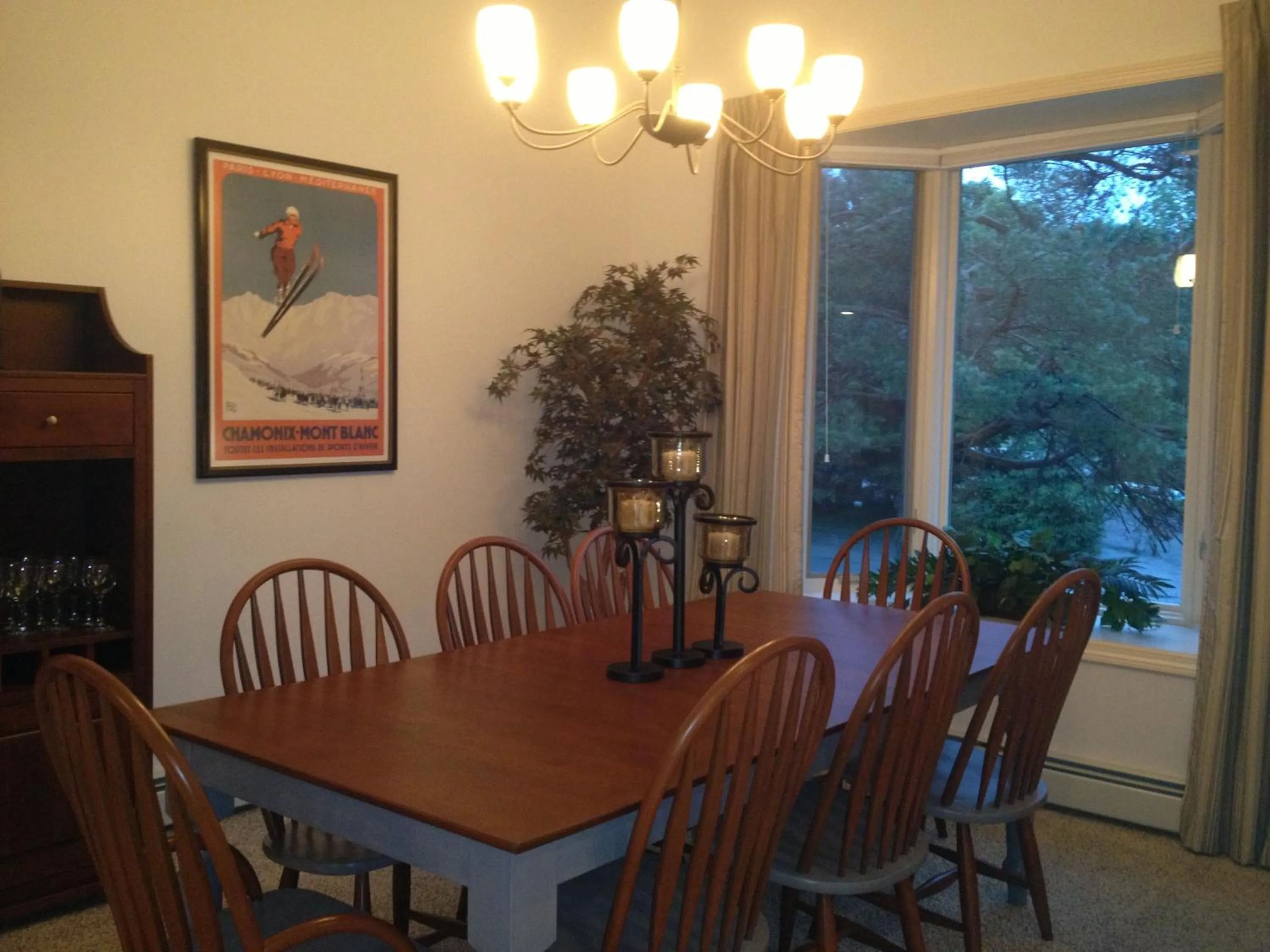 Dining area in The Wentworth