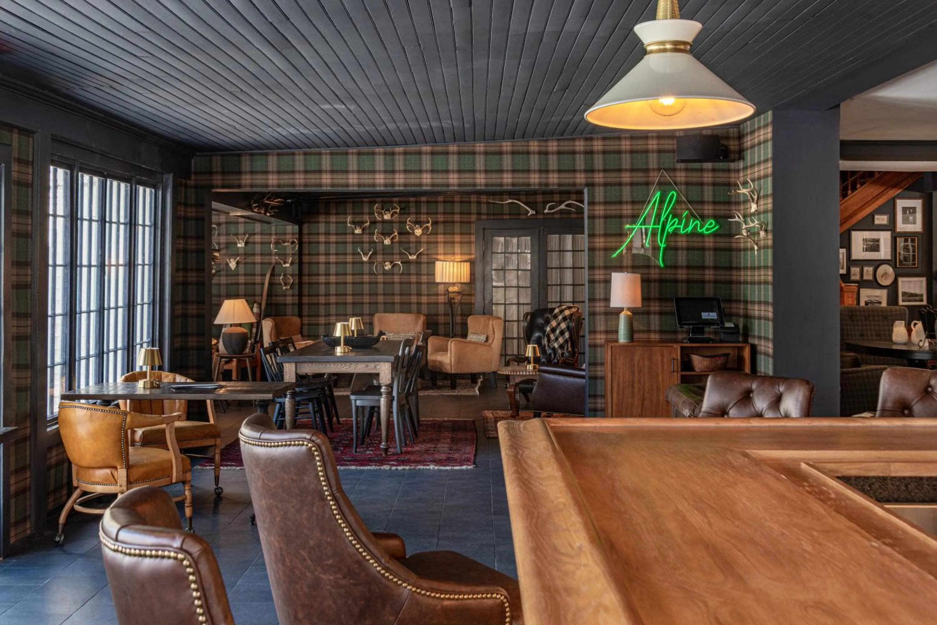 Restaurant/places to eat in The Wentworth