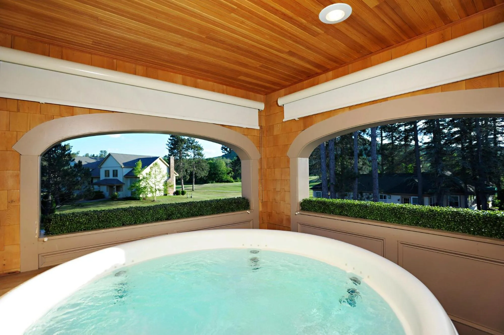 Hot Tub in The Wentworth