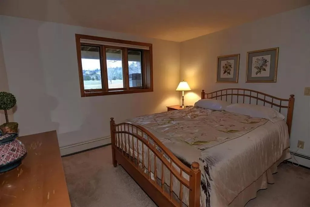 Bed in The Wentworth