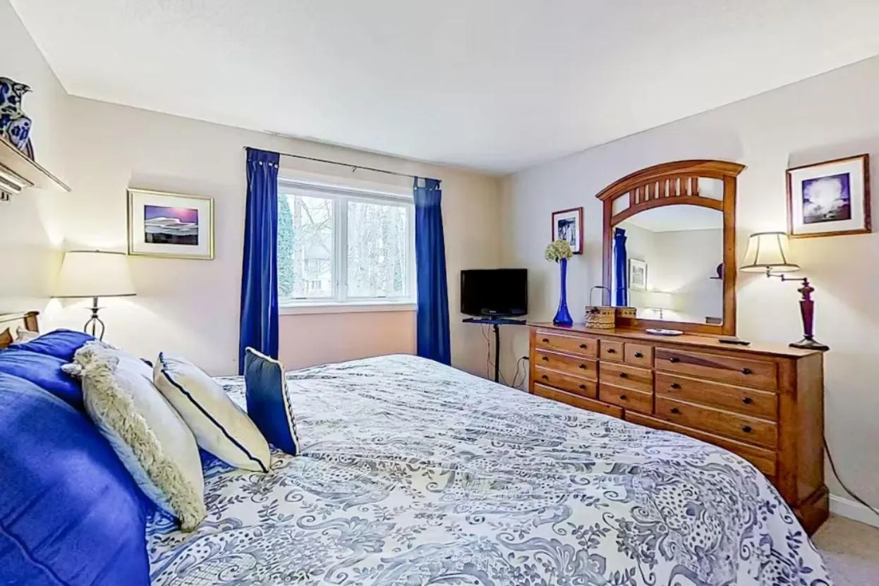 Bed in The Wentworth