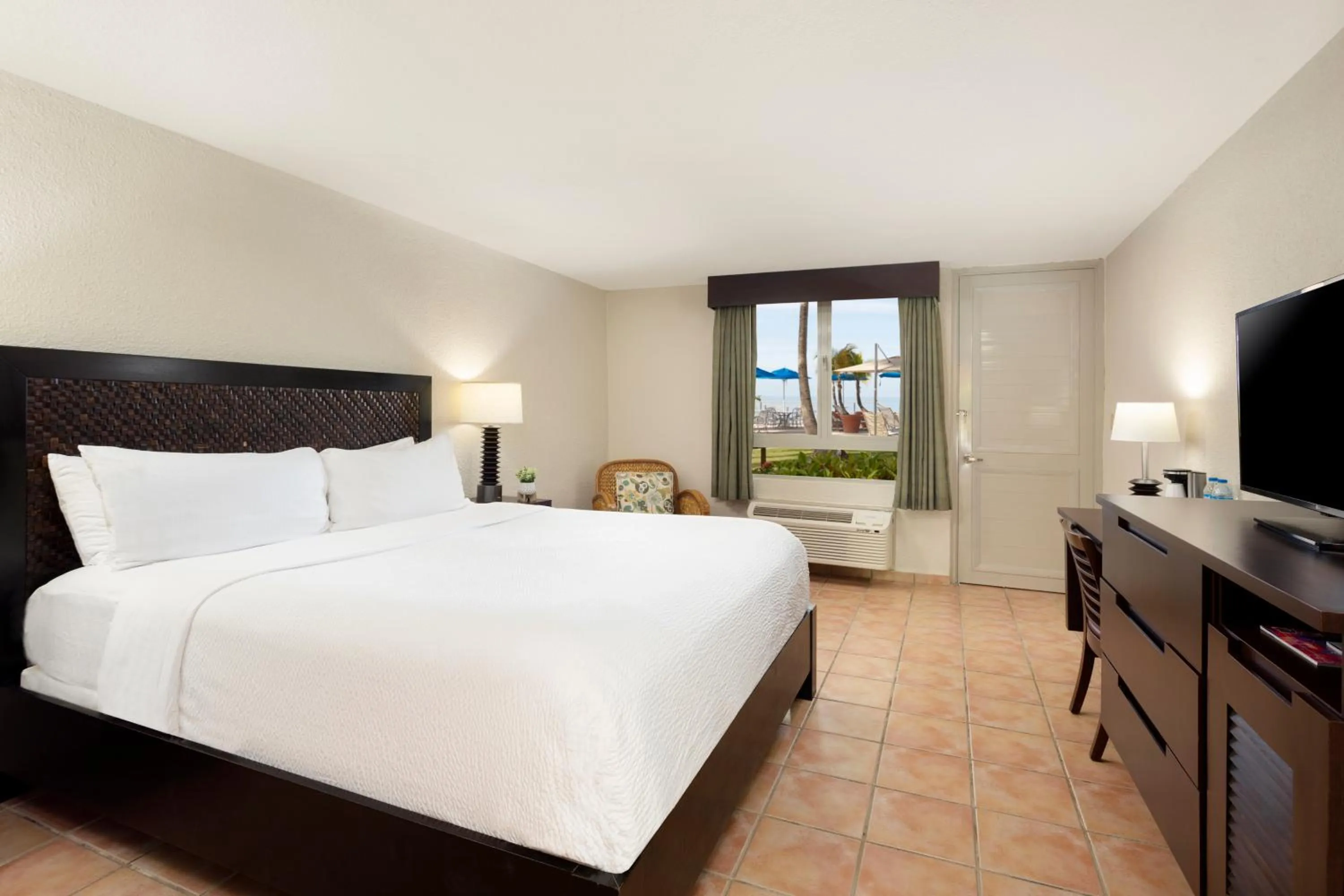 Bedroom, Bed in Rincon Beach Resort