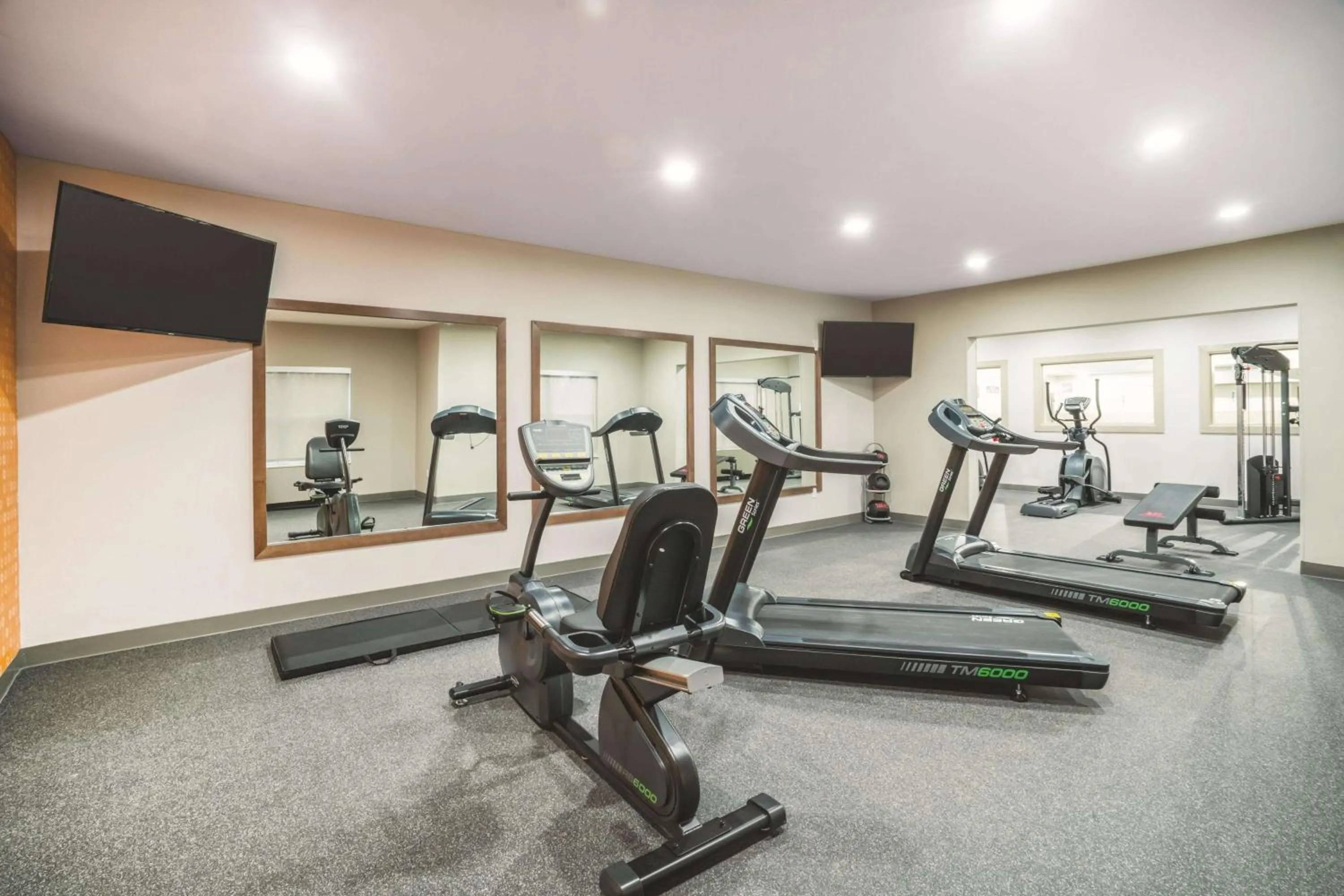 Fitness centre/facilities in La Quinta by Wyndham Chattanooga North - Hixson