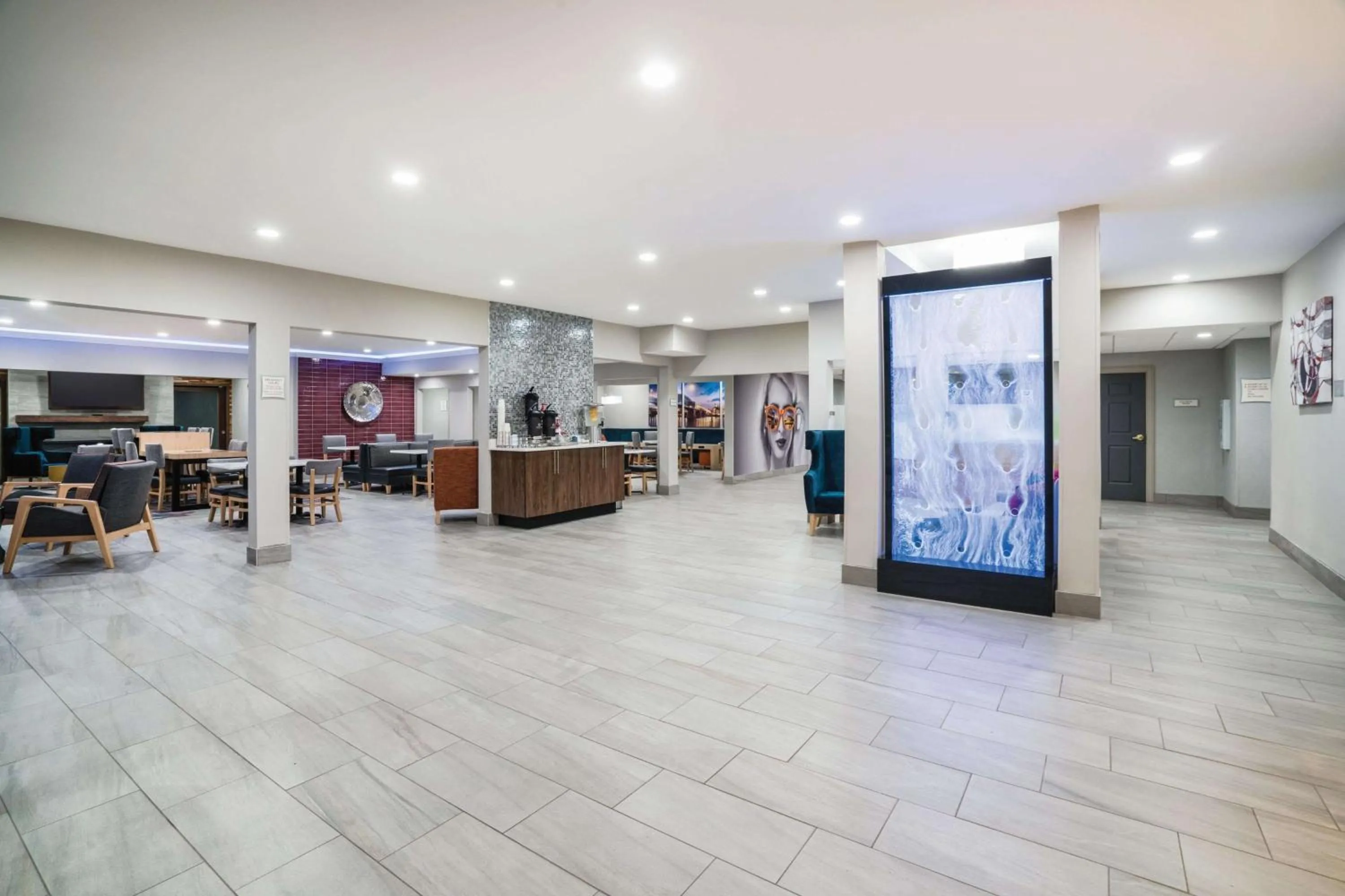 Lobby or reception in La Quinta by Wyndham Chattanooga North - Hixson