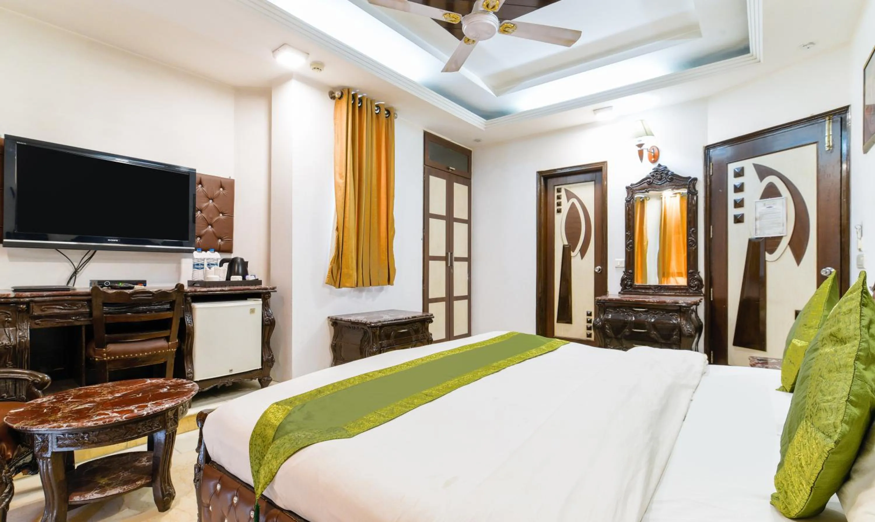Deluxe Double Room - single occupancy in Hotel Baljeet Lodge