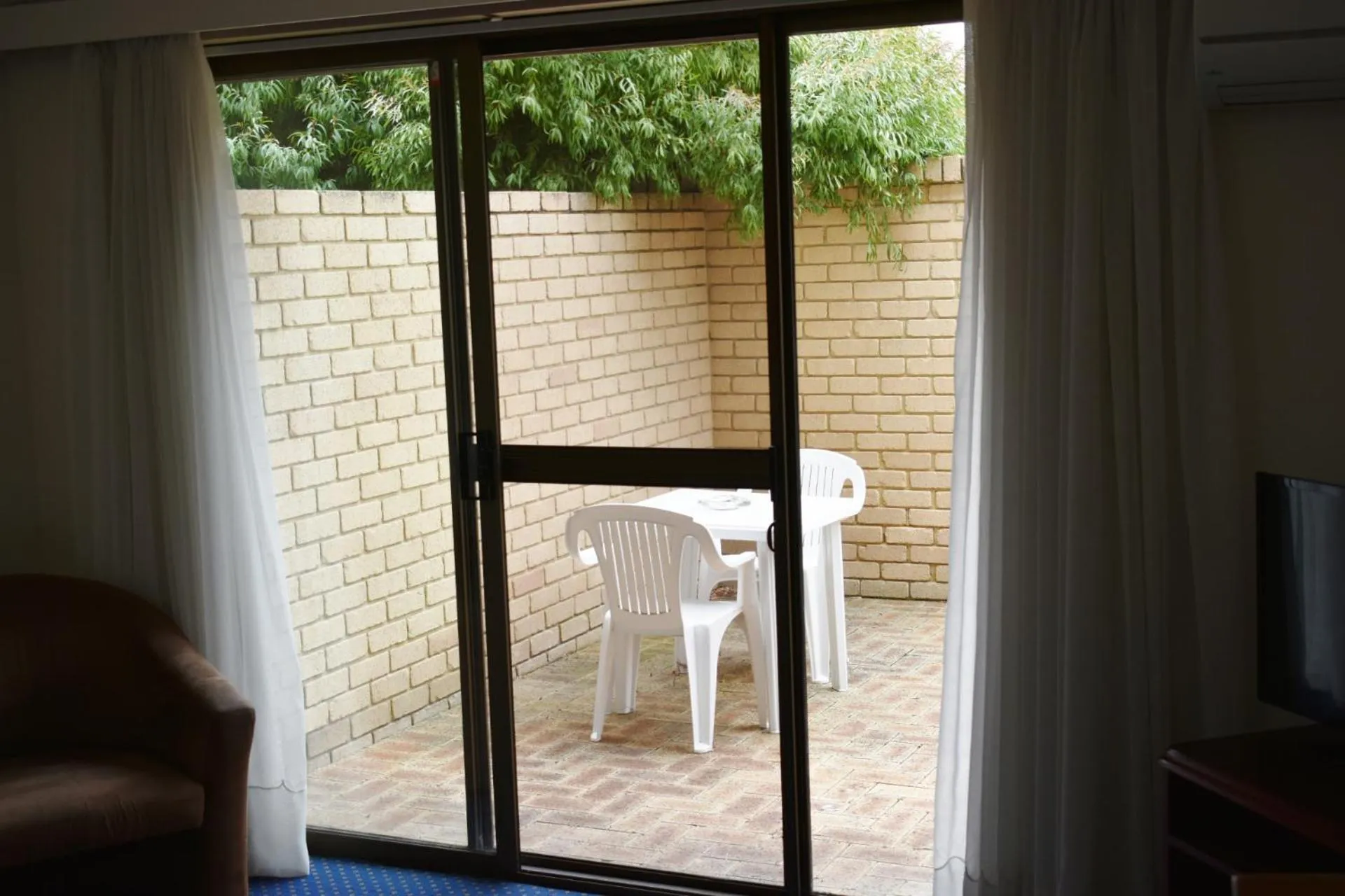 Balcony/Terrace in Admiral Motel Bunbury