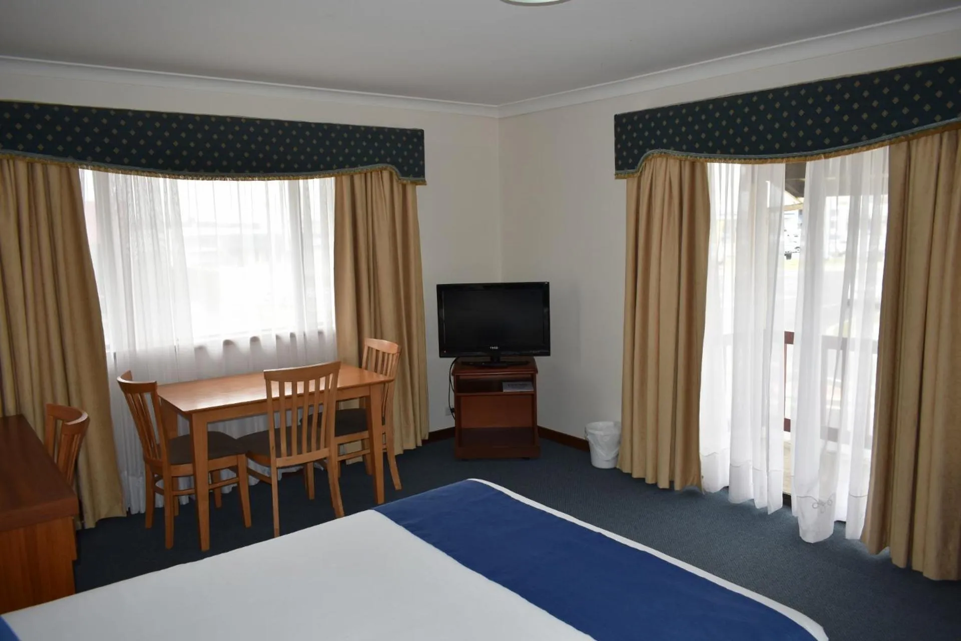Photo of the whole room in Admiral Motel Bunbury