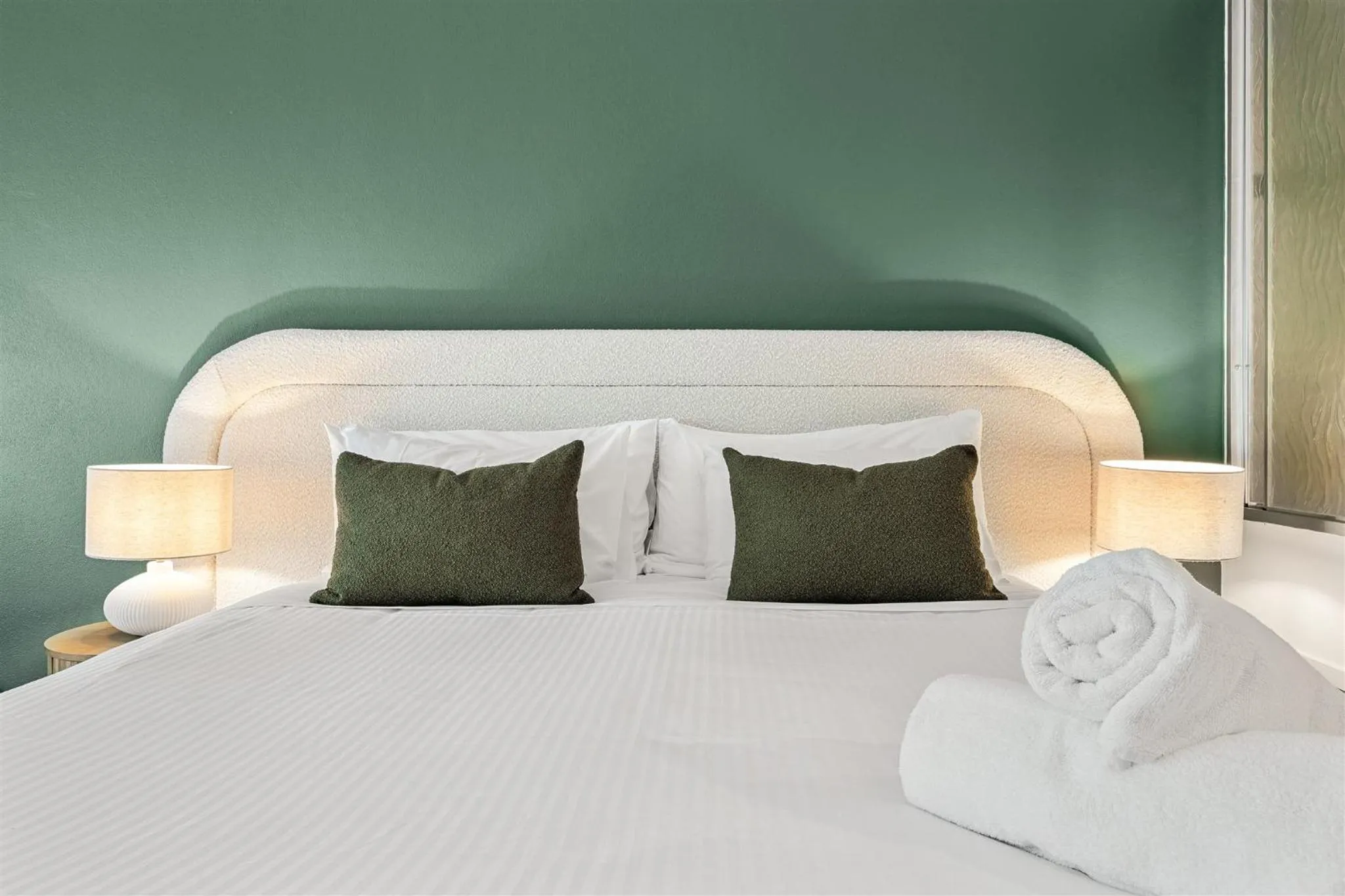 Bed in Heritage Trail Lodge