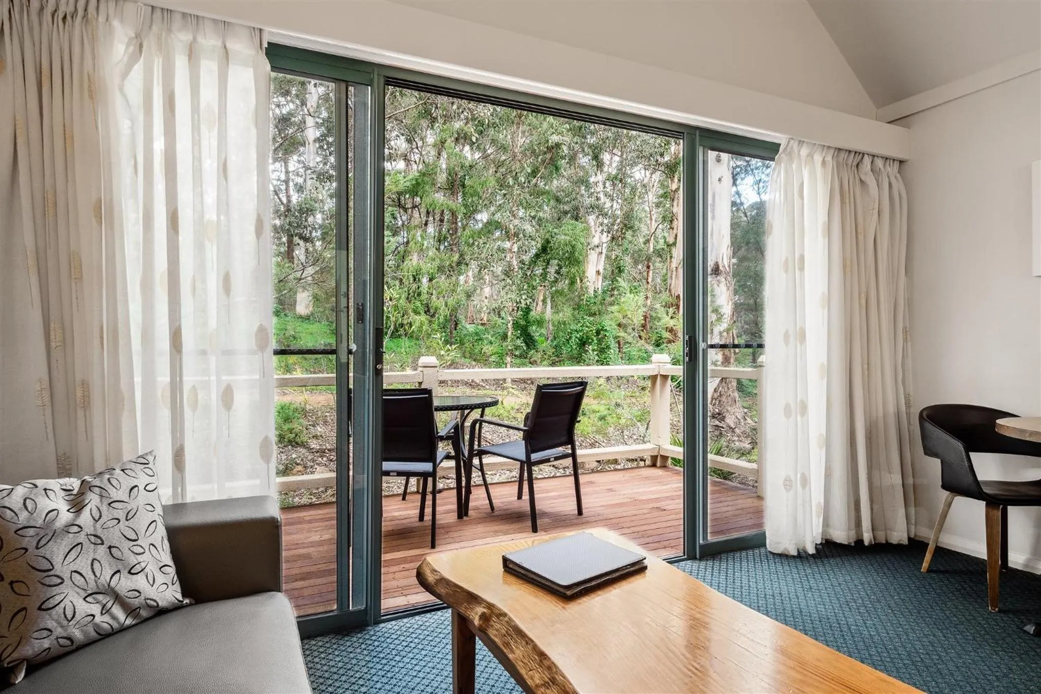 Day in Heritage Trail Lodge