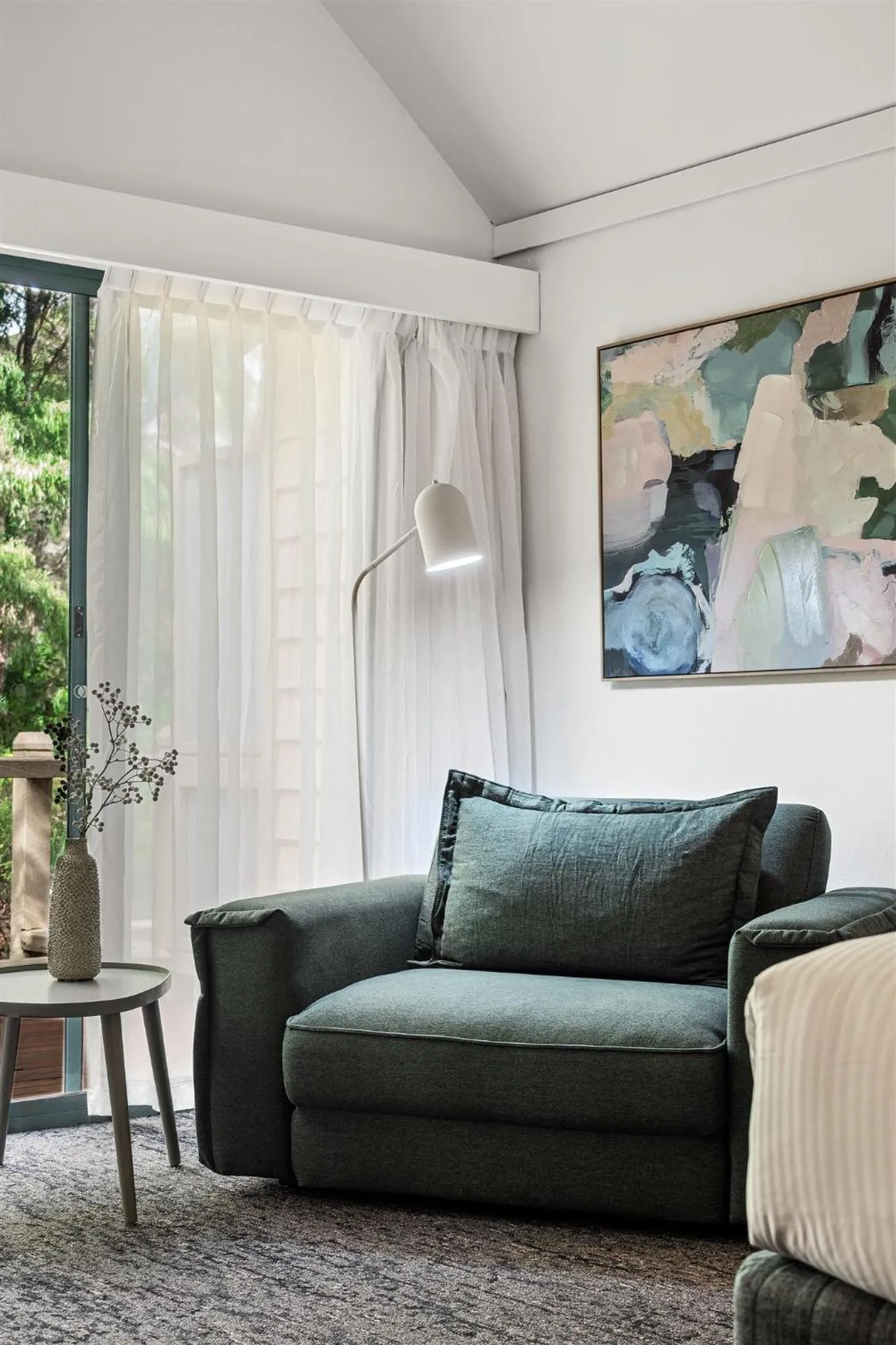 Living room in Heritage Trail Lodge