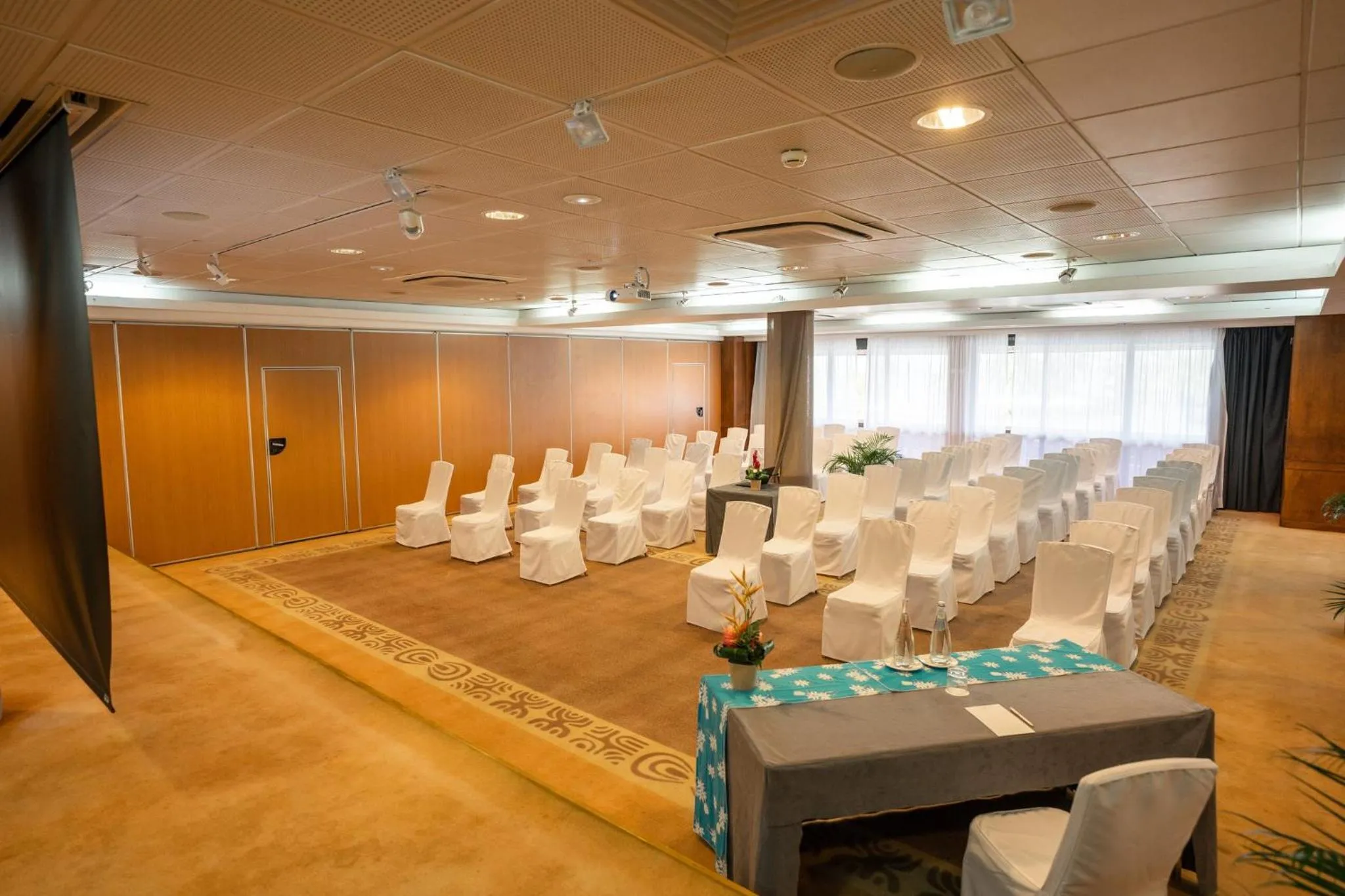 Meeting/conference room in InterContinental Tahiti Resort & Spa by IHG