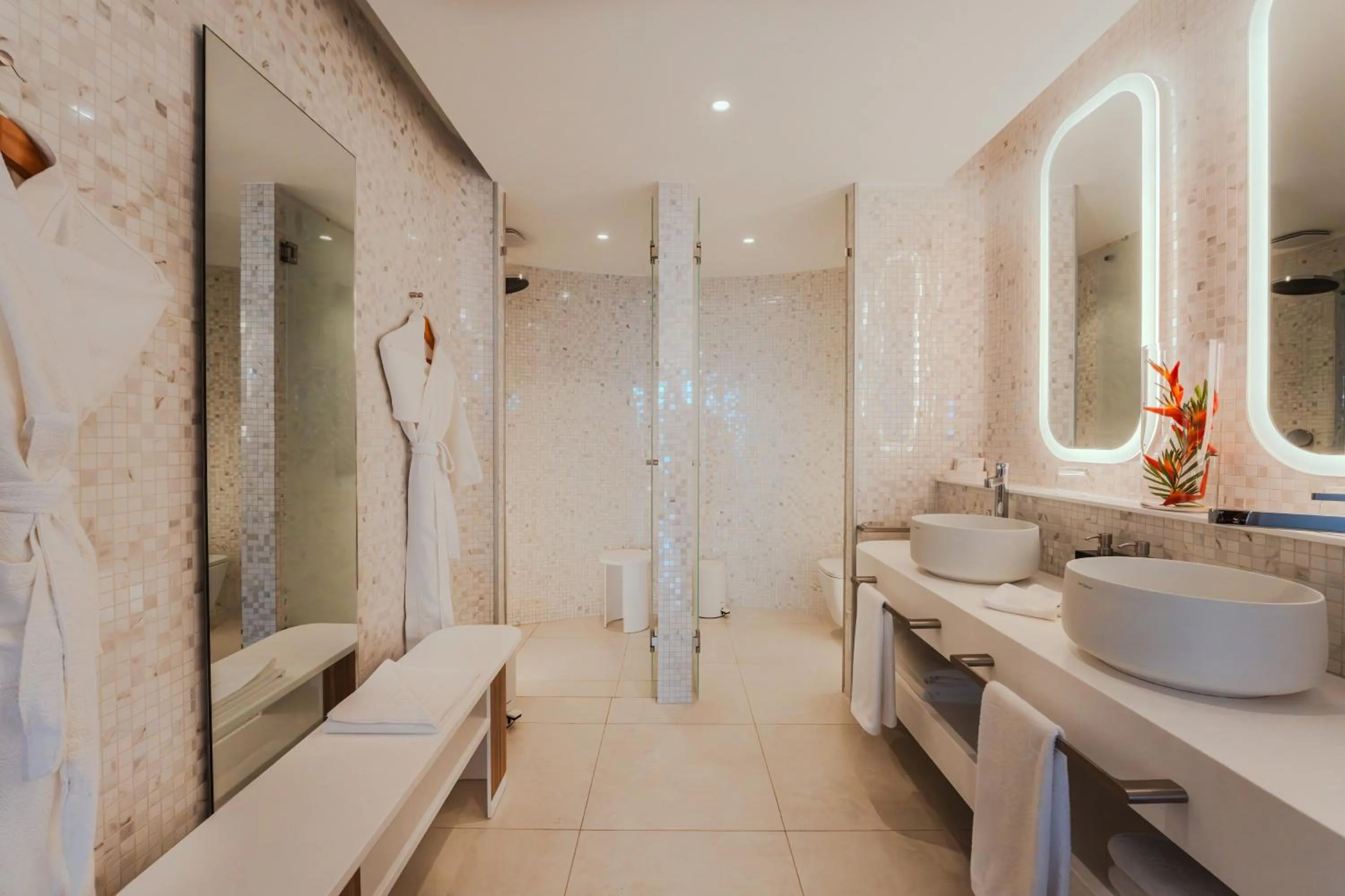 Photo of the whole room in InterContinental Tahiti Resort & Spa by IHG