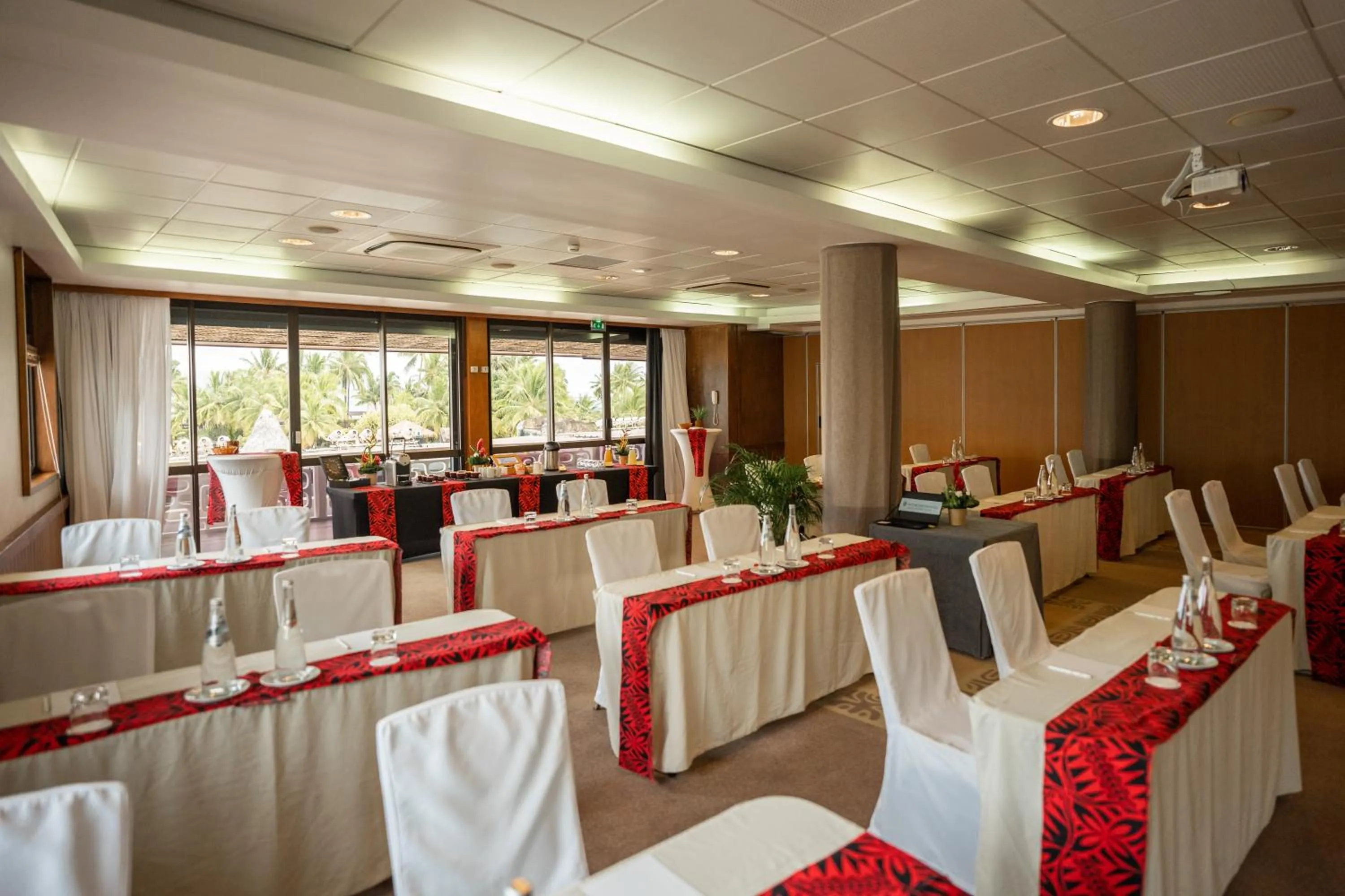 Meeting/conference room in InterContinental Tahiti Resort & Spa by IHG