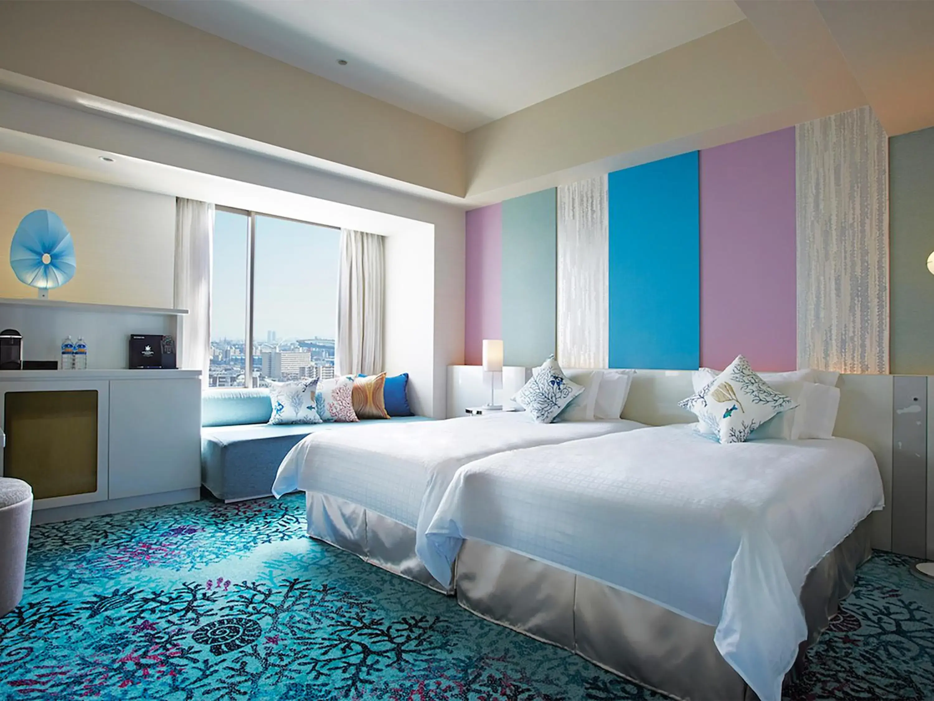 Ocean Twin Room for 2 people - Non-Smoking - Top Floor in Hotel Universal Port Ocean Twin Room for 2 people - Non-Smoking - Top Floor in Hotel Universal Port