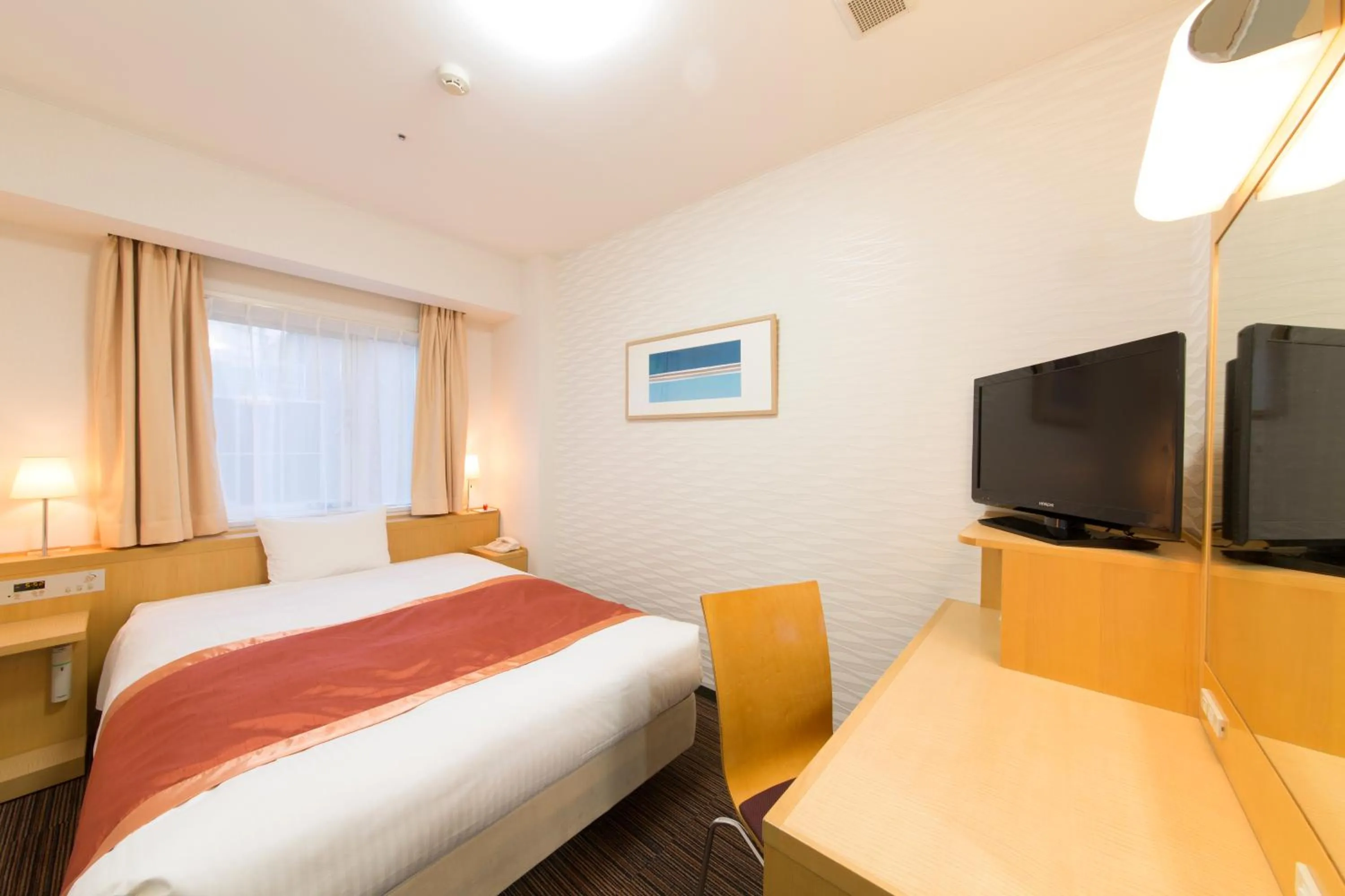 Photo of the whole room, Bed in Hotel Hokke Club Shonan Fujisawa