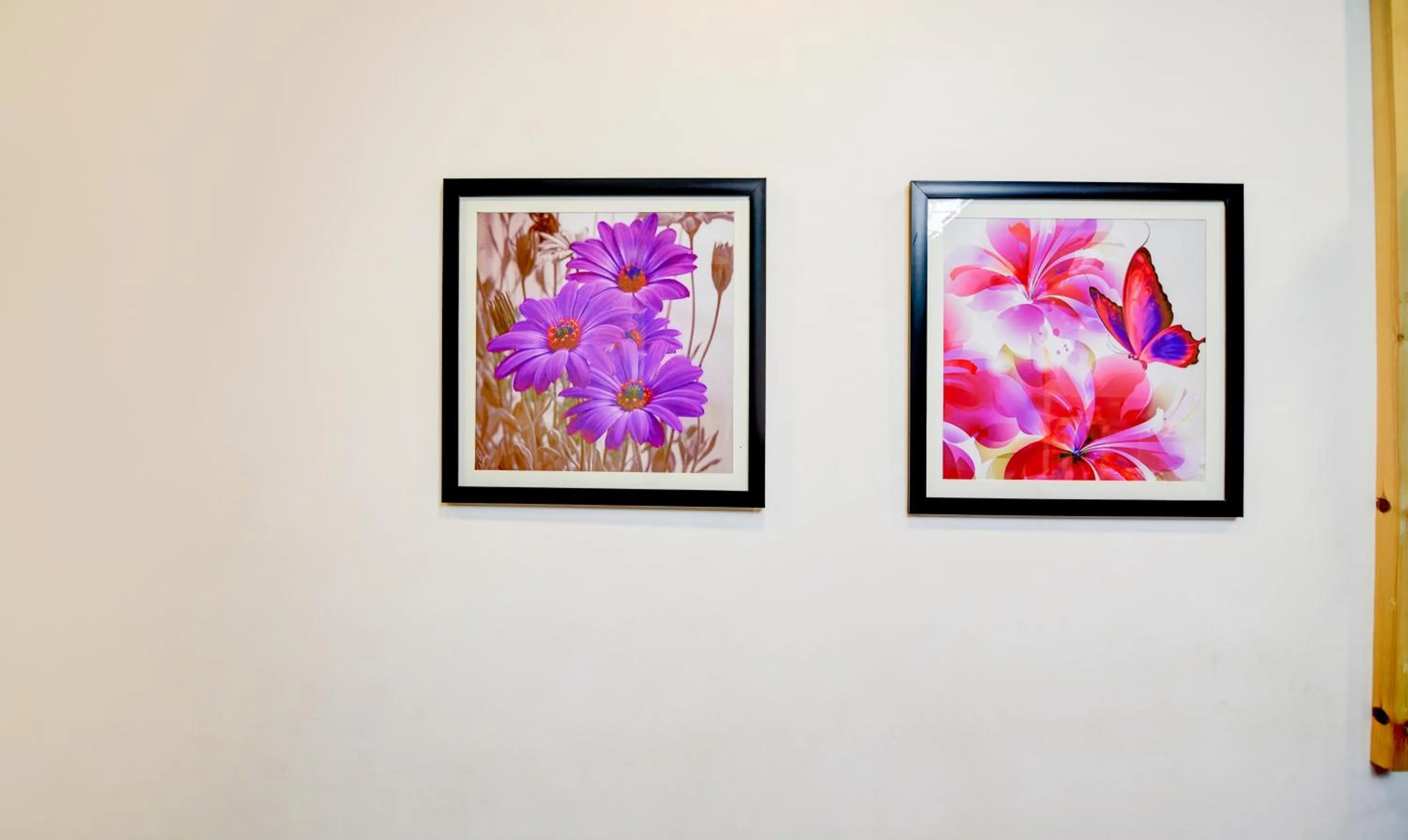 Decorative detail in Treebo Kuval Inn