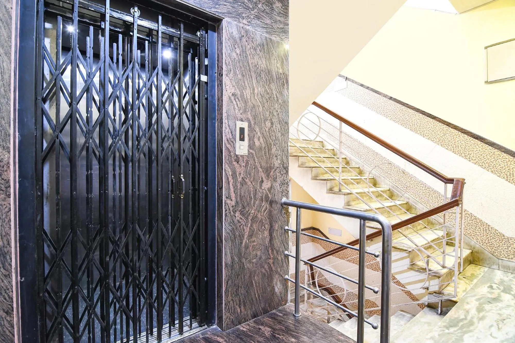 elevator in FabHotel Saltlake Palace - Nr Anandlok Hospital