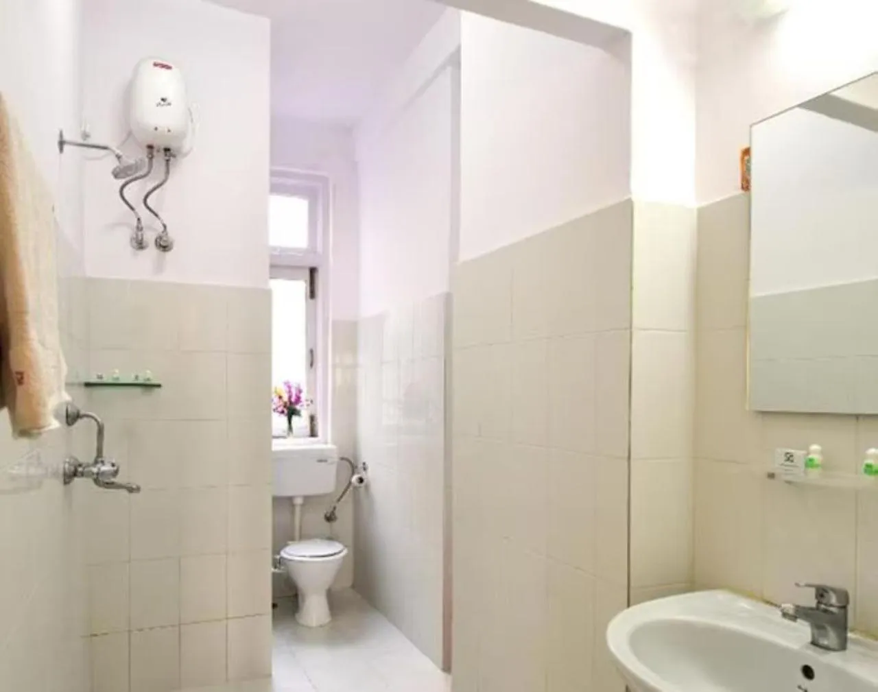 Bathroom in Sea Green South Hotel