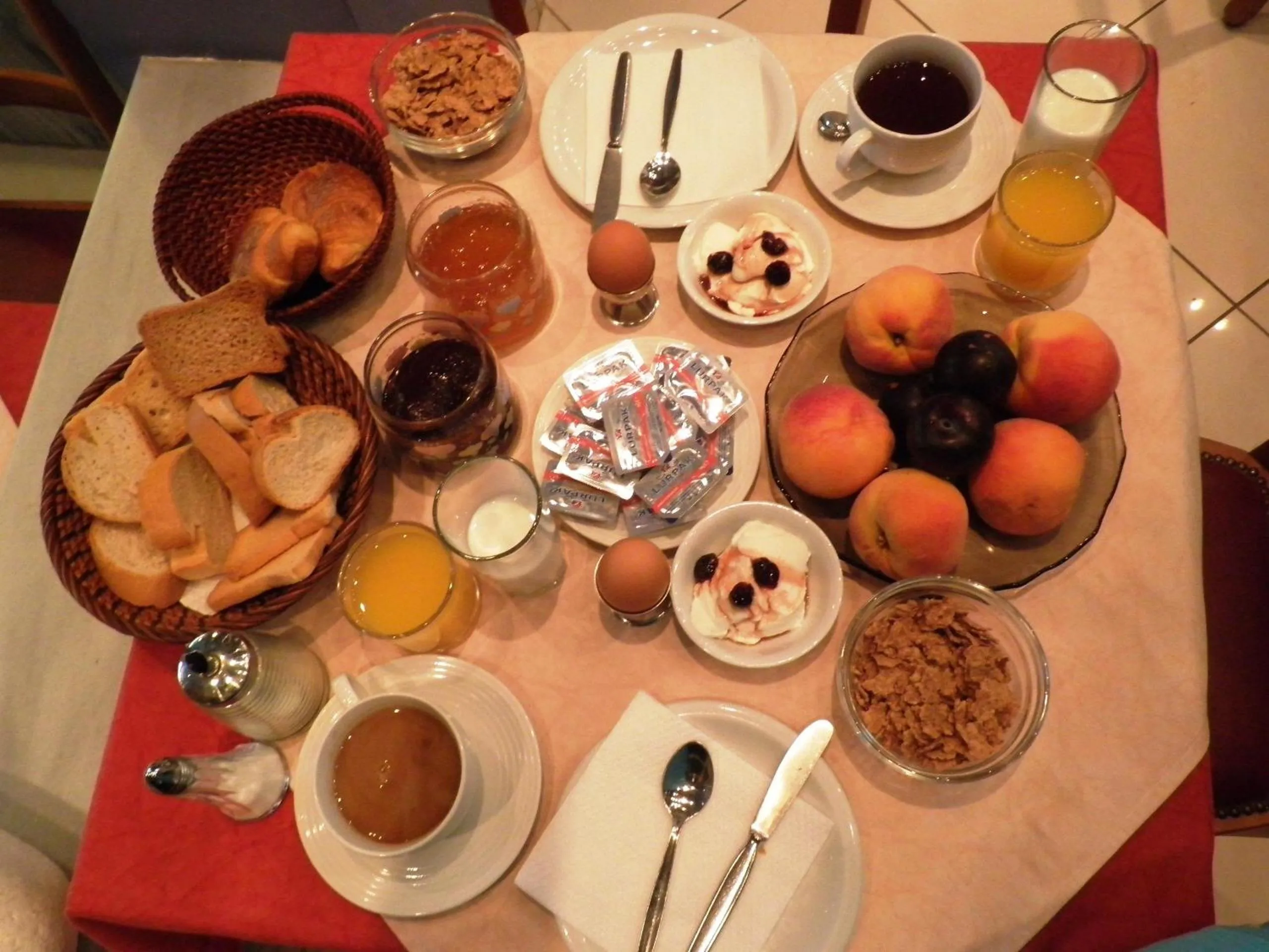 Breakfast in Hotel Segas