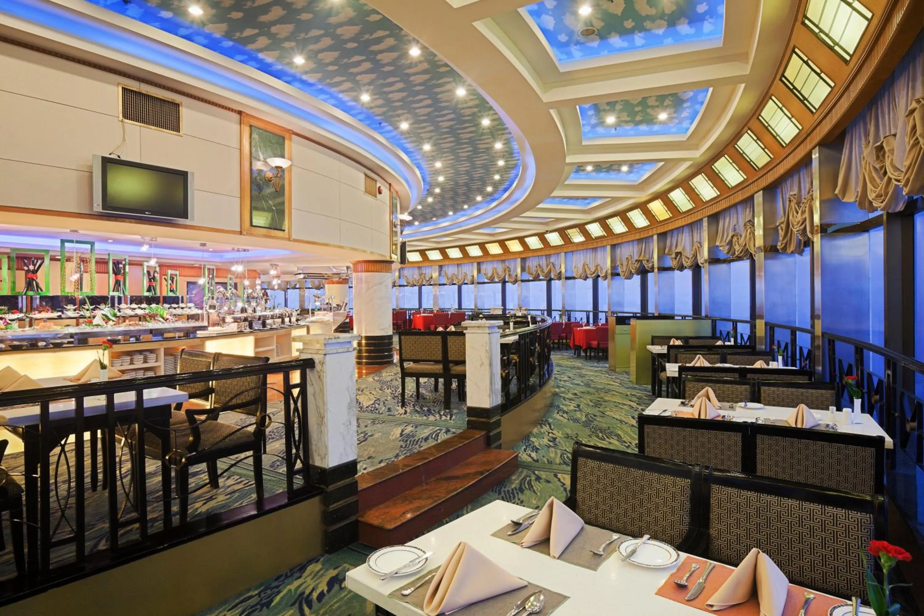 Restaurant/places to eat in Holiday Inn Hefei by IHG