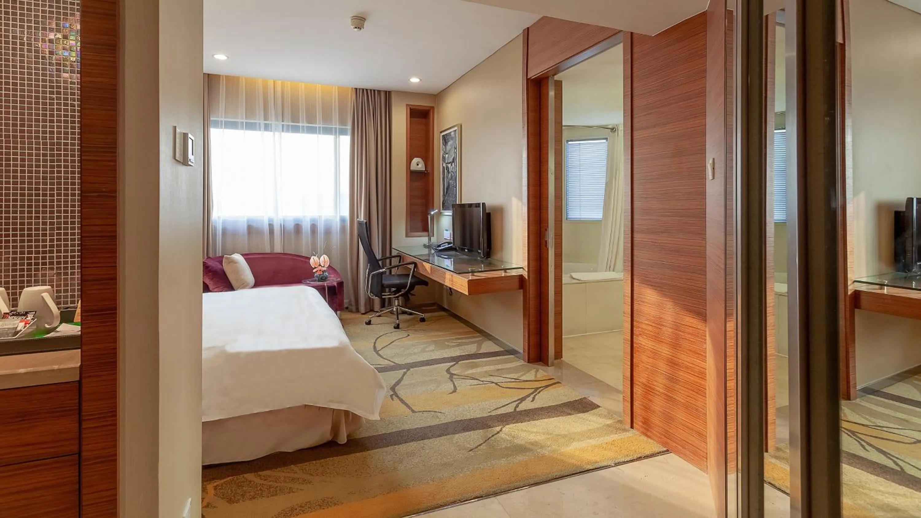 Photo of the whole room in Holiday Inn Hefei by IHG