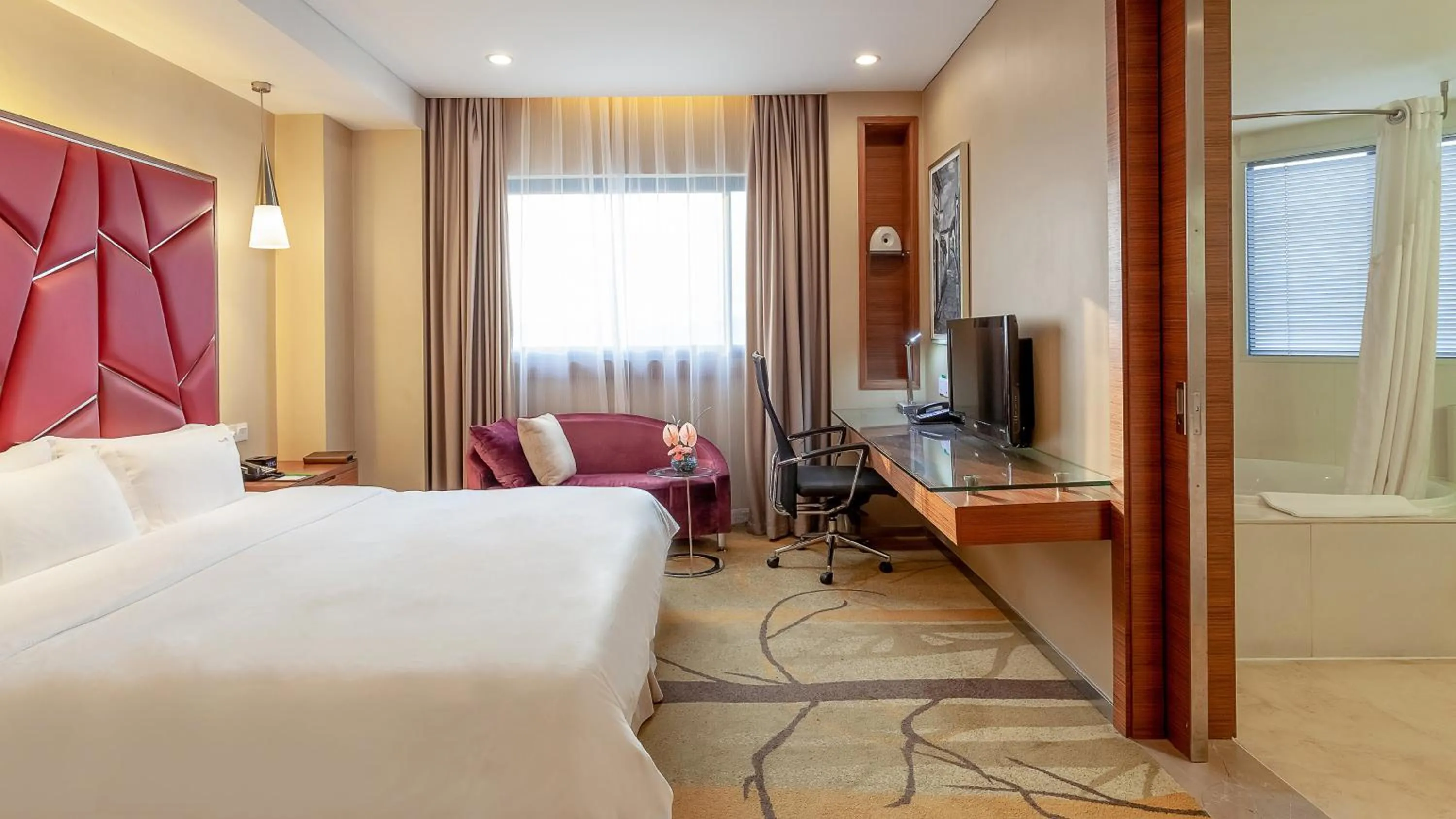 Photo of the whole room in Holiday Inn Hefei by IHG