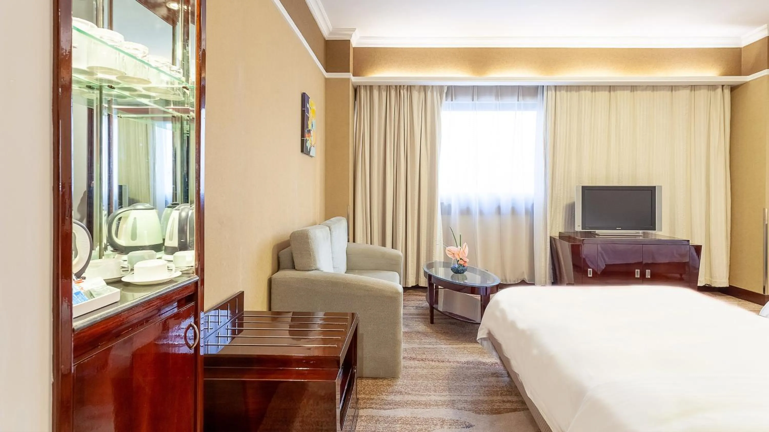 Photo of the whole room in Holiday Inn Hefei by IHG