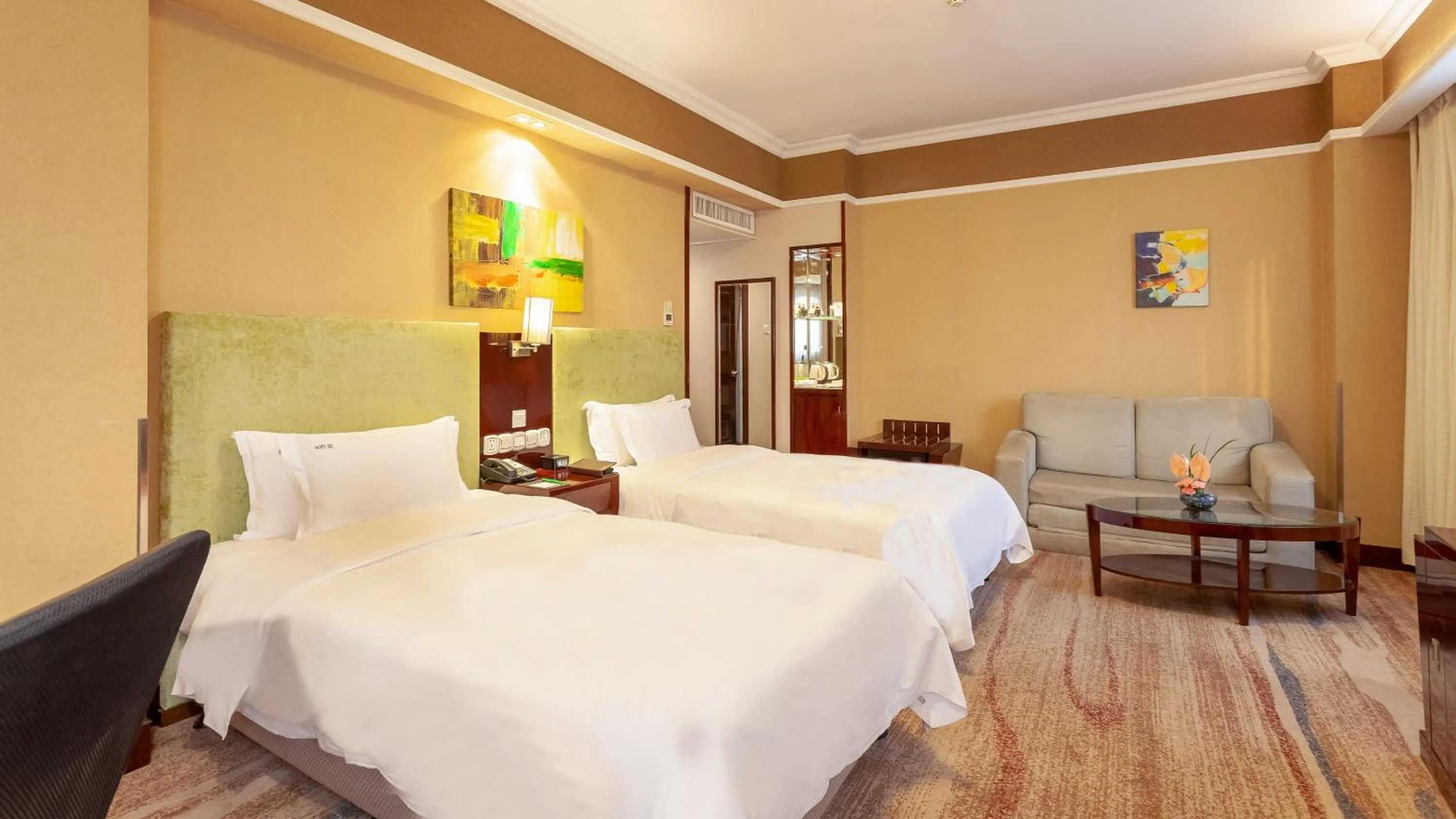 Photo of the whole room in Holiday Inn Hefei by IHG