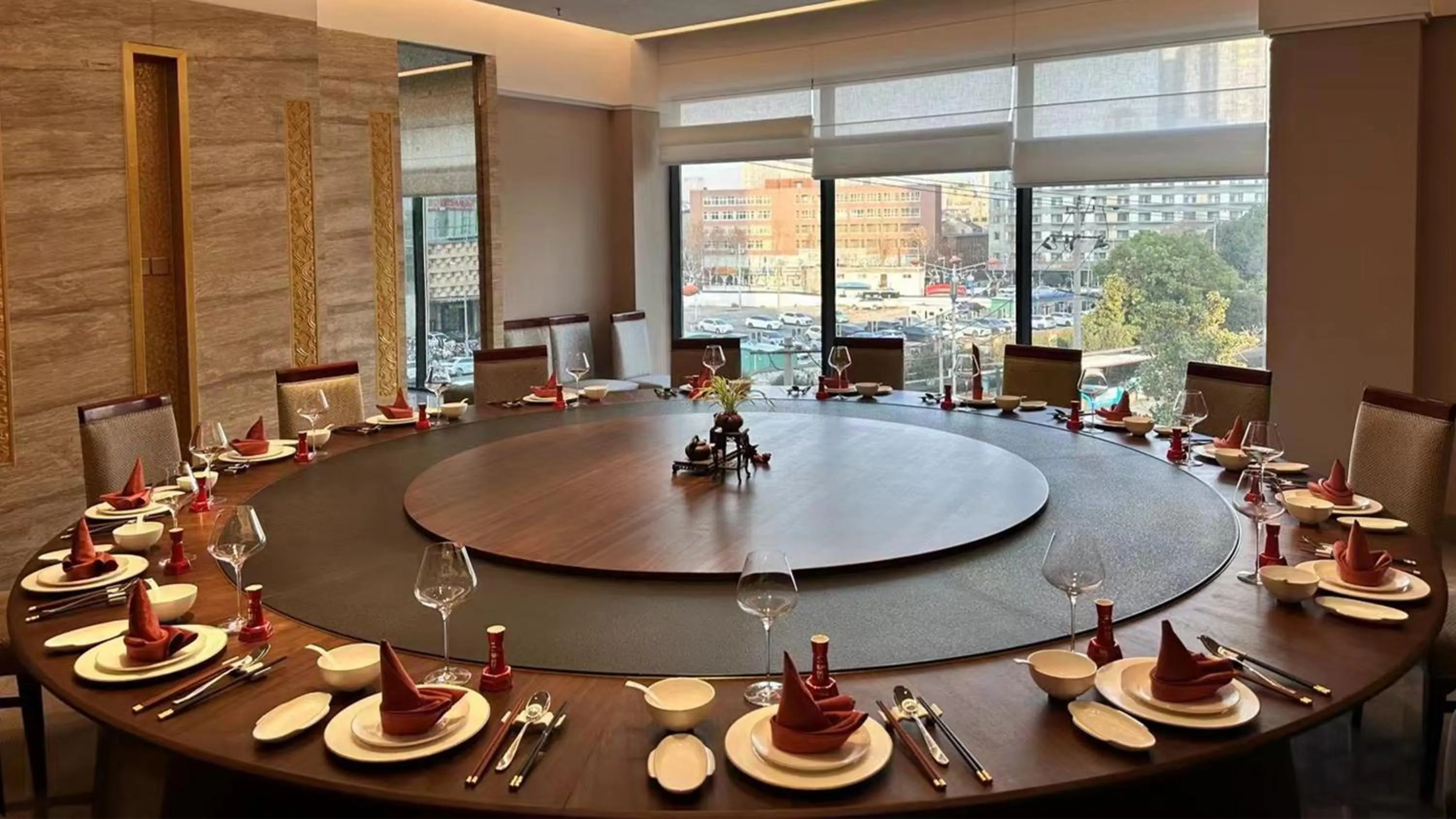 Restaurant/places to eat in Holiday Inn Hefei by IHG
