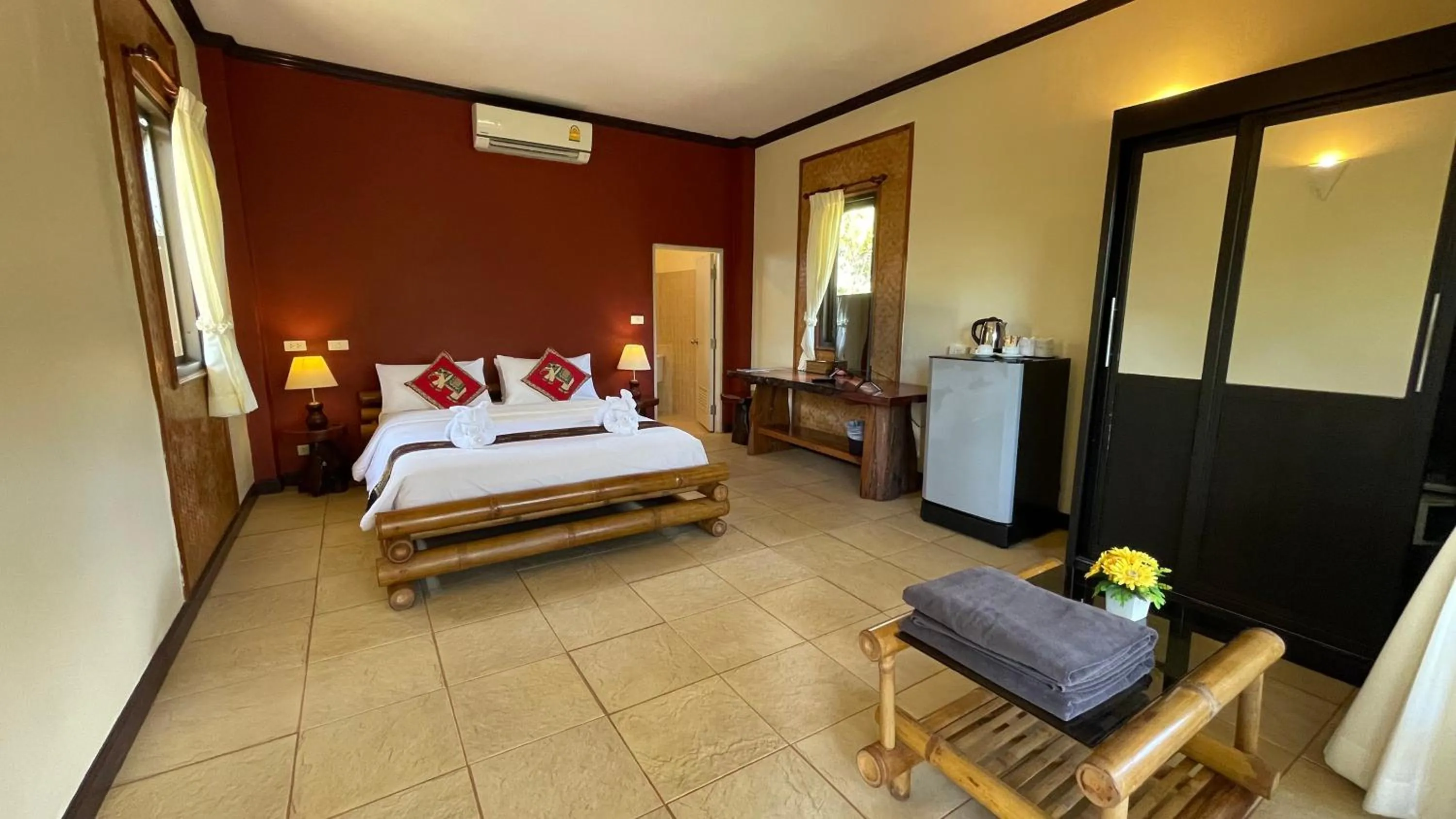 Decorative detail, Bed in Garden Resort