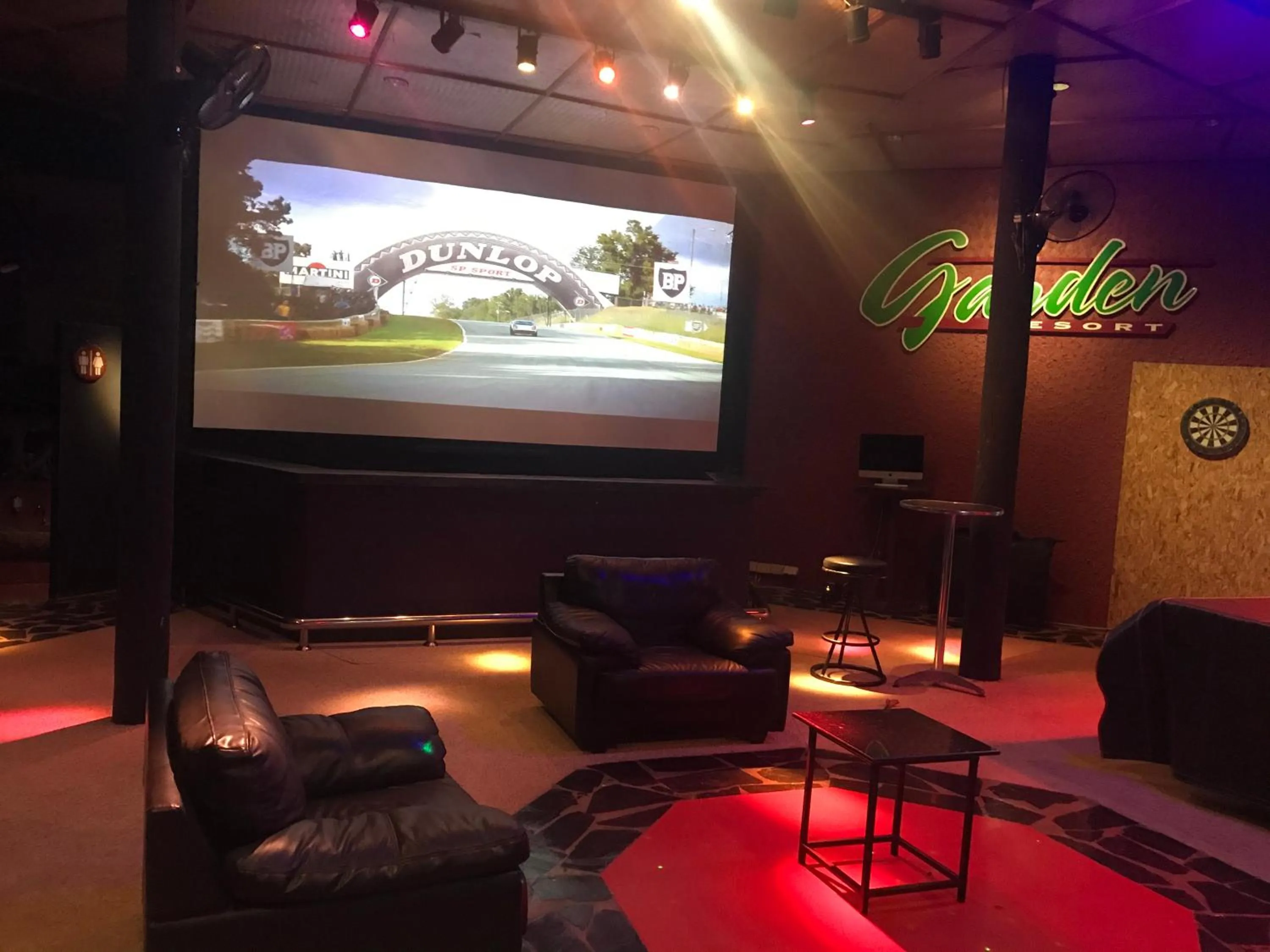 Communal lounge/ TV room in Garden Resort