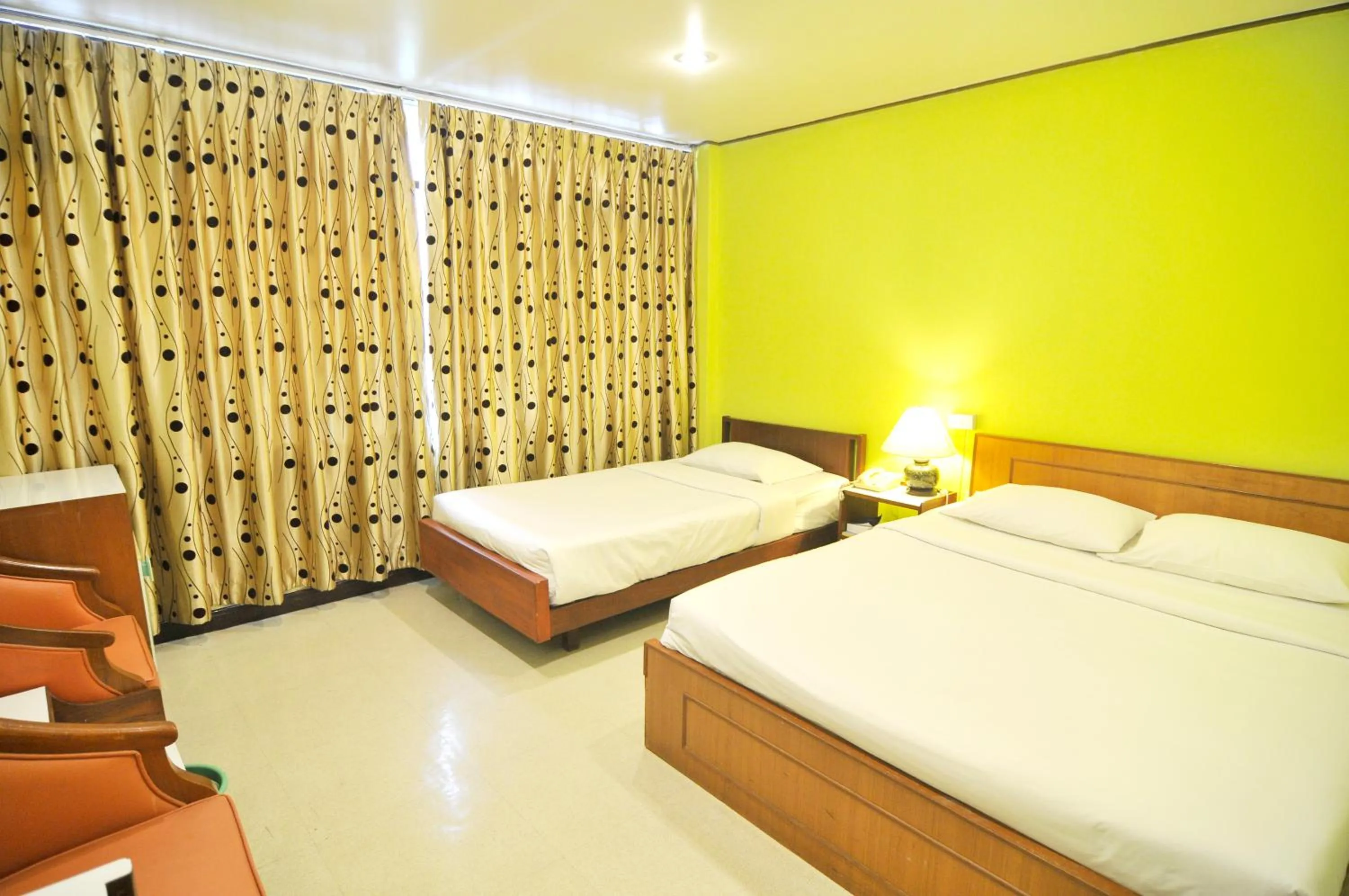 Property building, Bed in Malaysia Hotel Bangkok