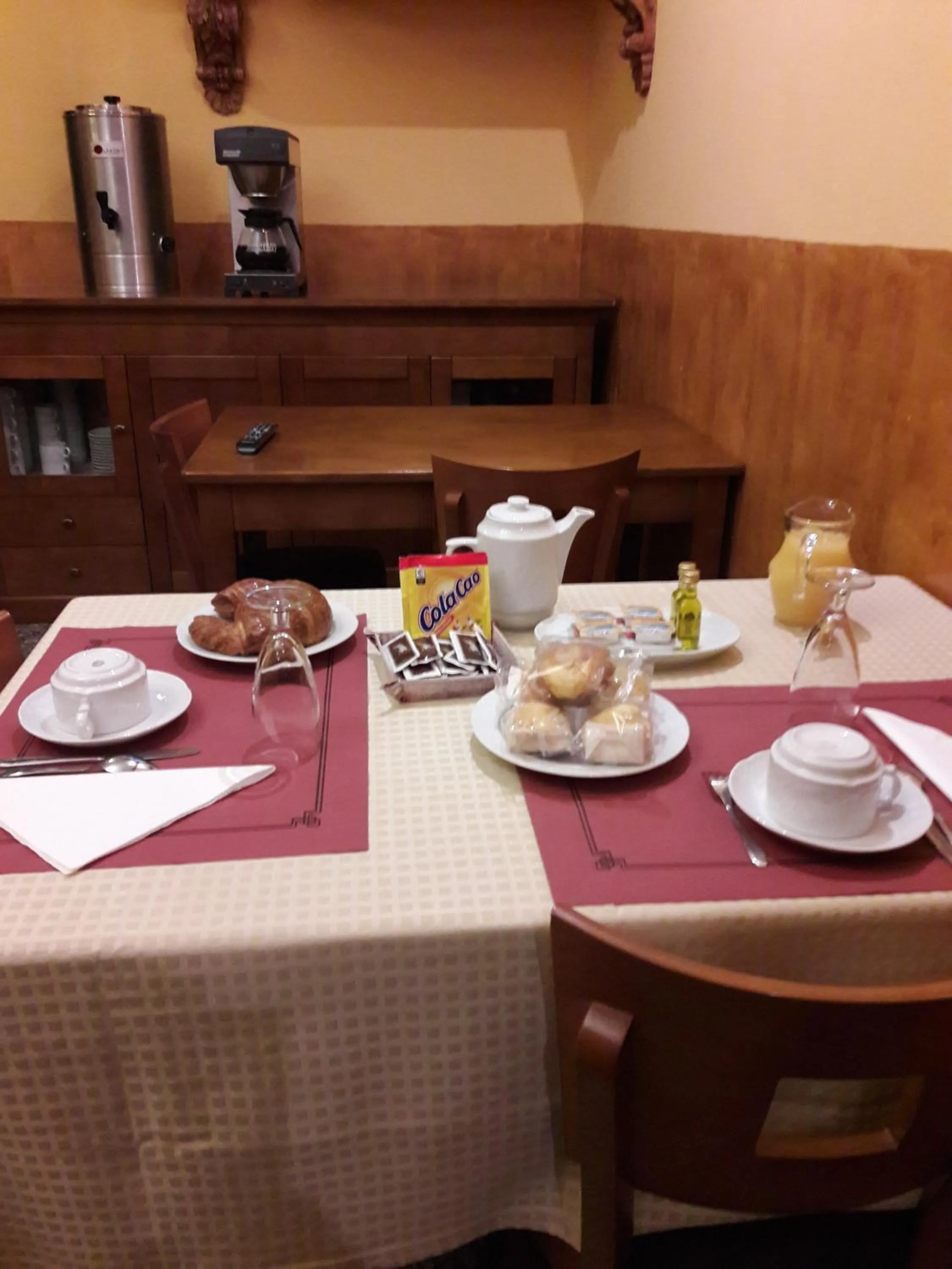 Breakfast in Hotel Los 14