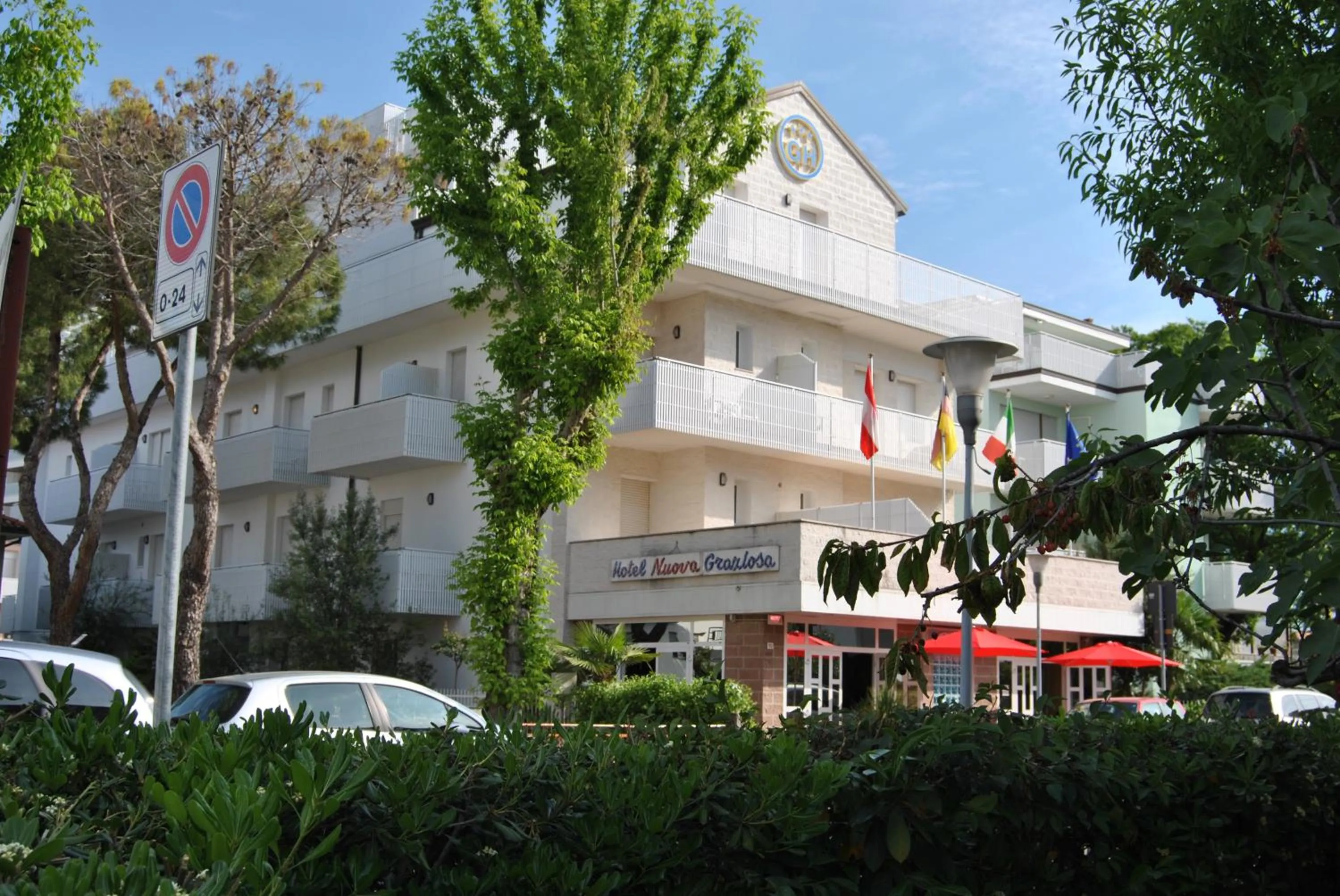 Property building in Hotel Nuova Graziosa