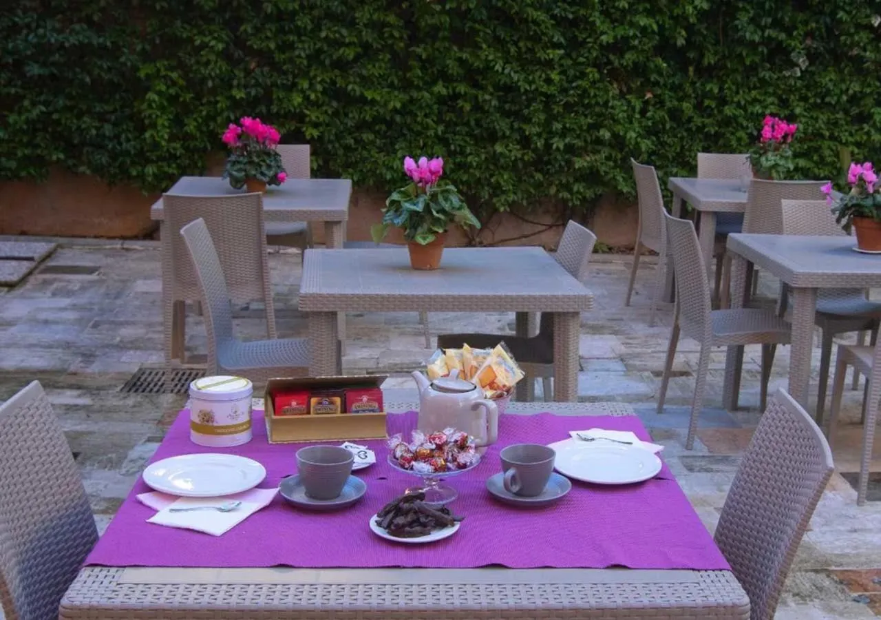 Garden in Relais Villa Coppedè