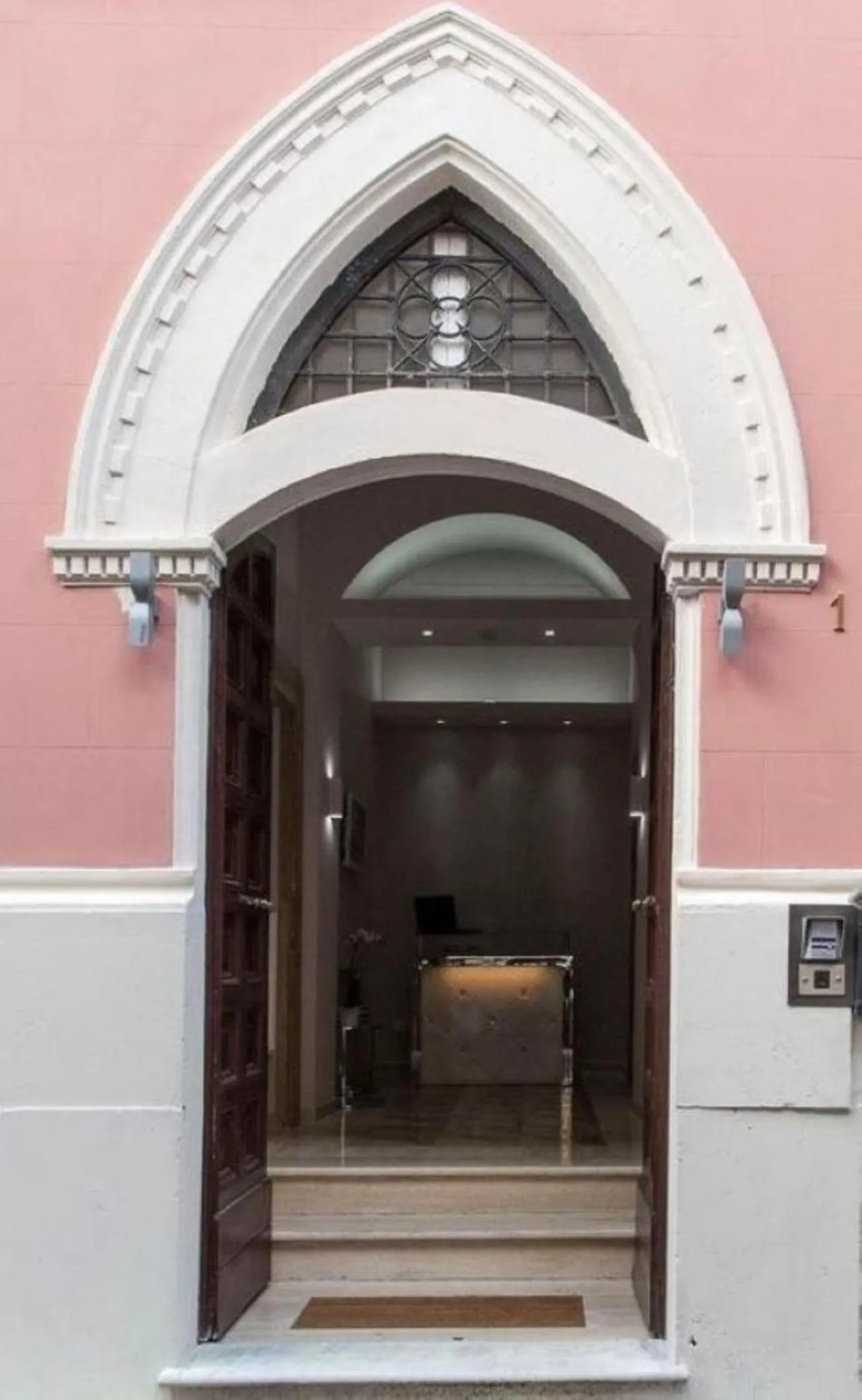 Facade/entrance in Relais Villa Coppedè