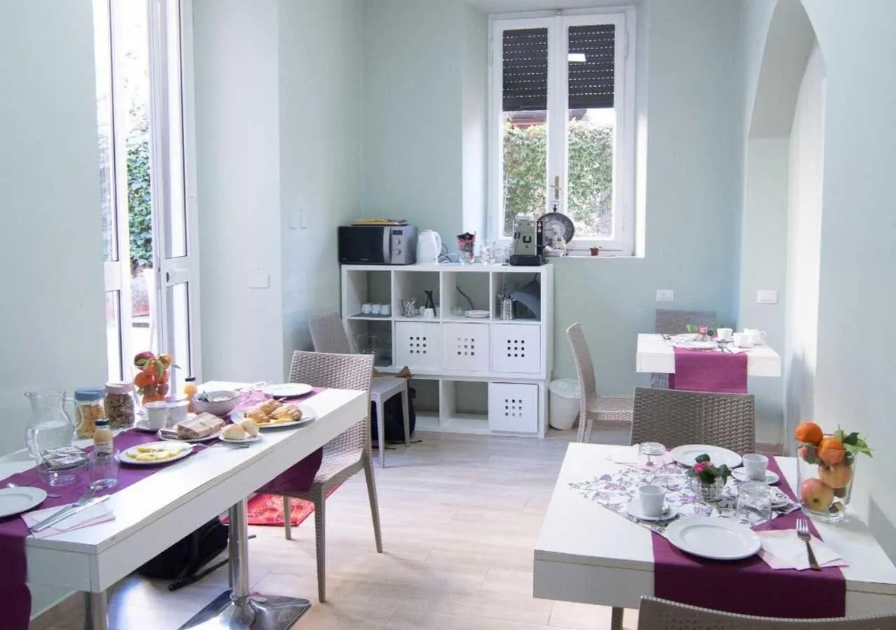 Coffee/tea facilities in Relais Villa Coppedè