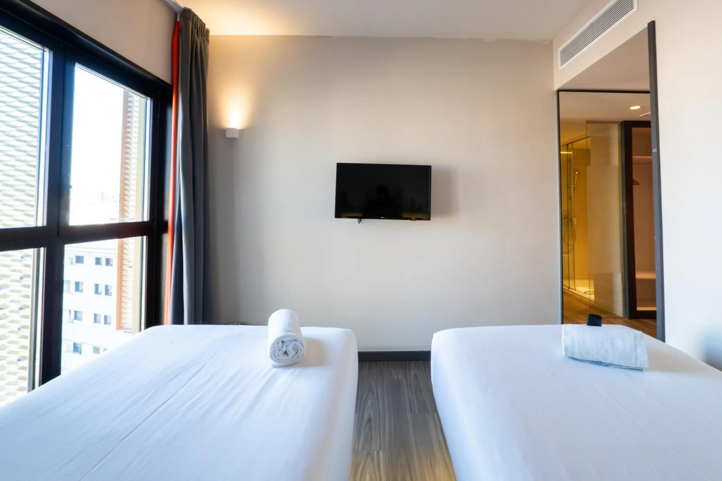 Bed in easyHotel Barcelona Fira