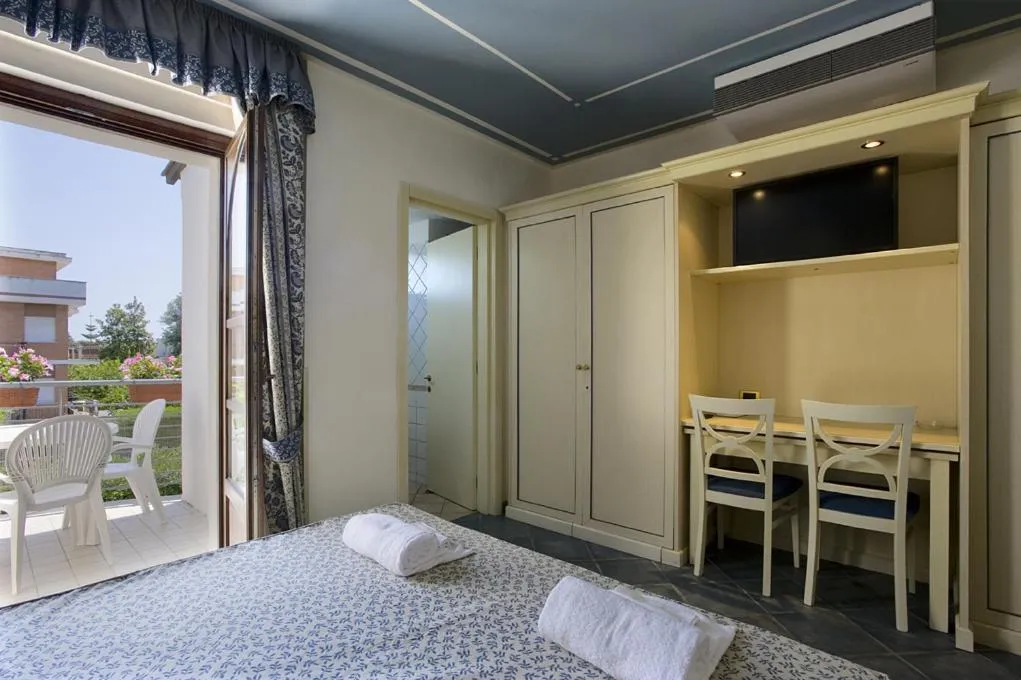 Photo of the whole room, Bed in Hotel Poseidon